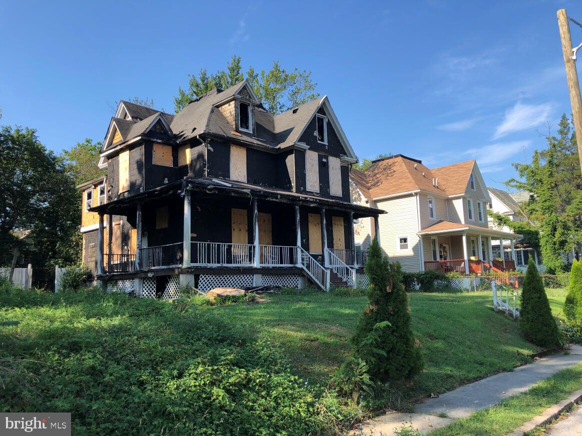 WEST ARLINGTON - Residential