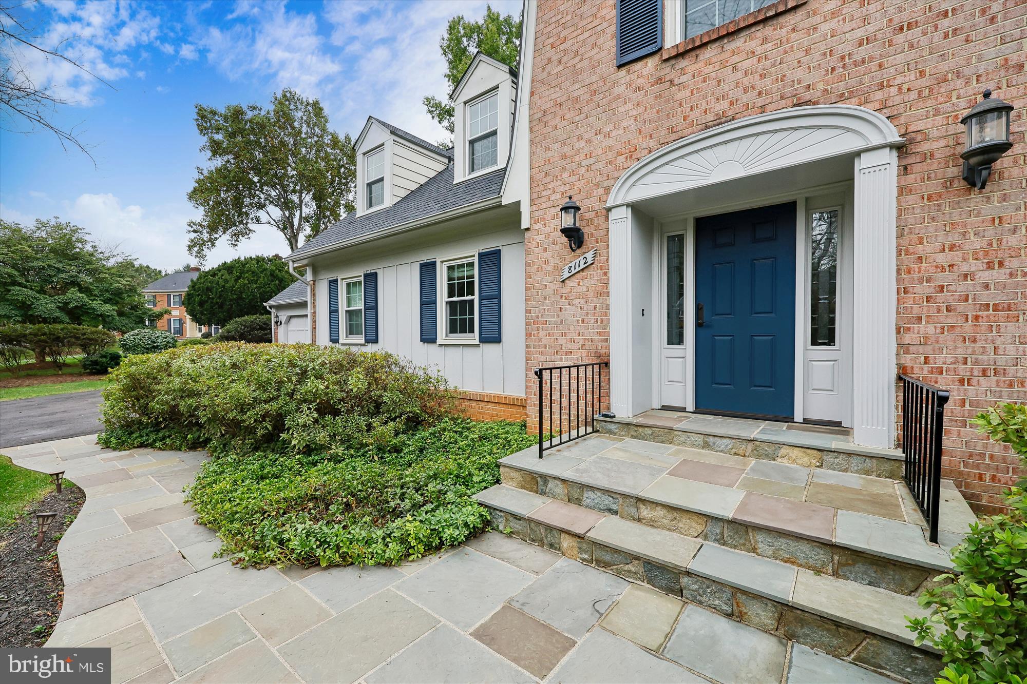 8112 BUCKSPARK LANE E