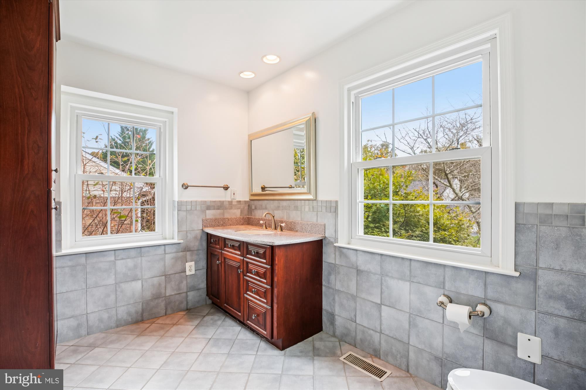 EAST GATE OF POTOMAC - Residential