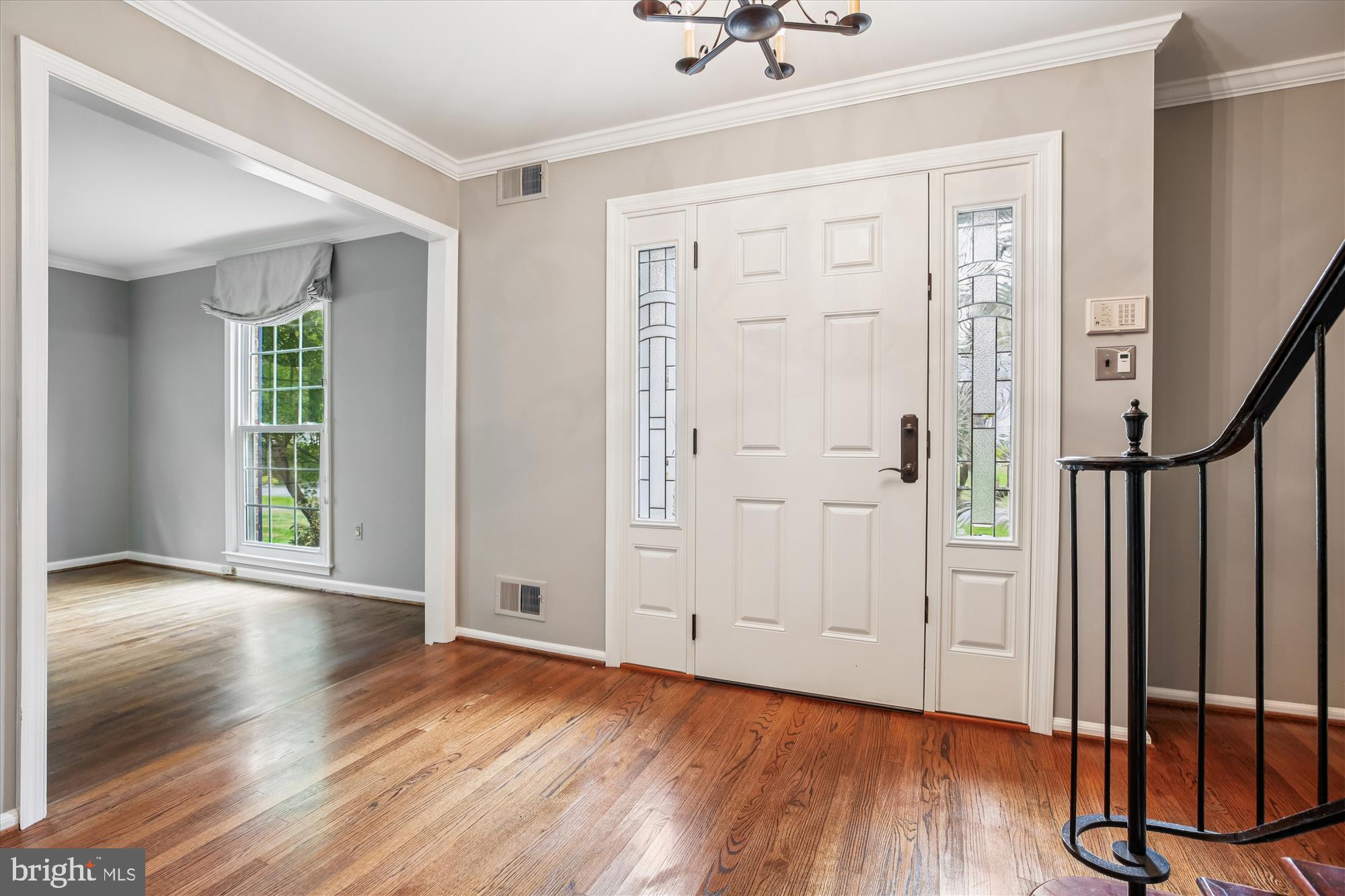 8112 BUCKSPARK LANE E