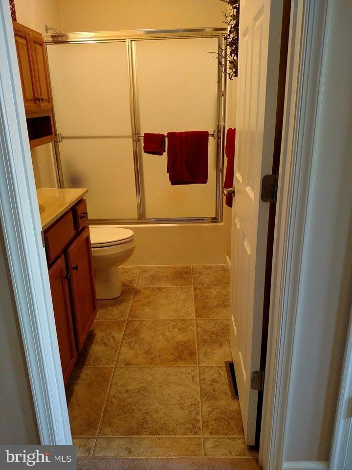 COUNTRY MANOR - Residential