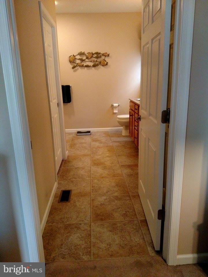 COUNTRY MANOR - Residential