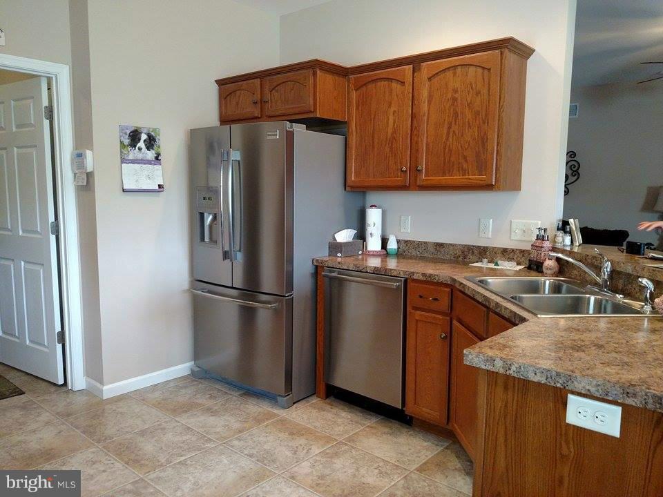 COUNTRY MANOR - Residential