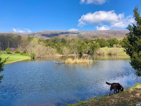 Homes For Sale - 443 Meadow View Ln Ln<br/> Shenandoah County, FORT VALLEY, VA 22652