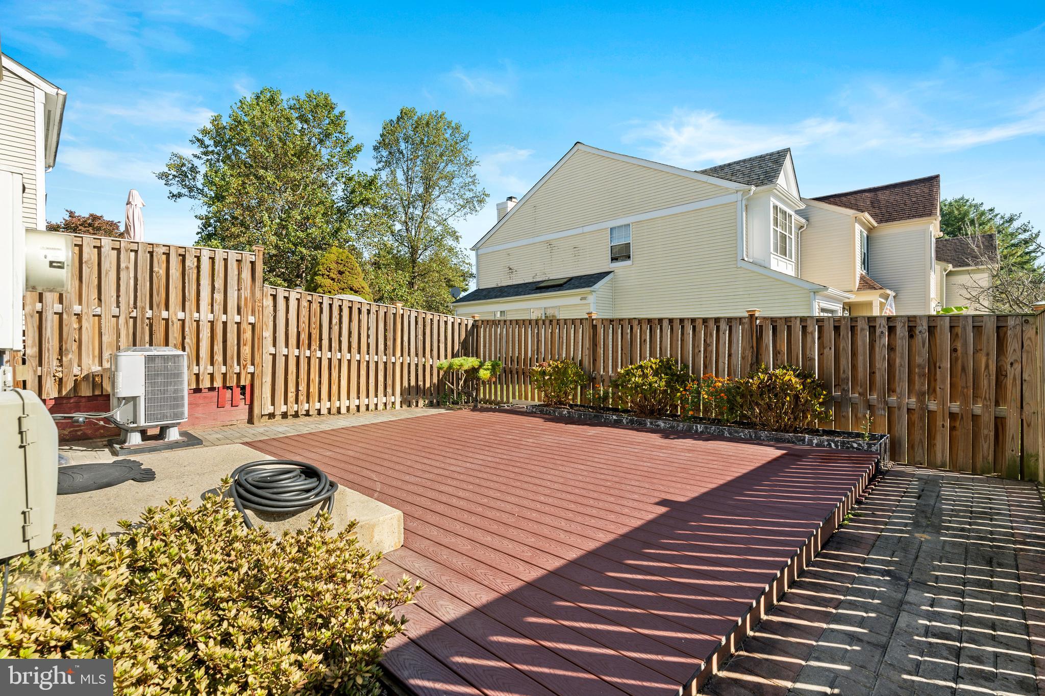 LONGMEAD - Residential