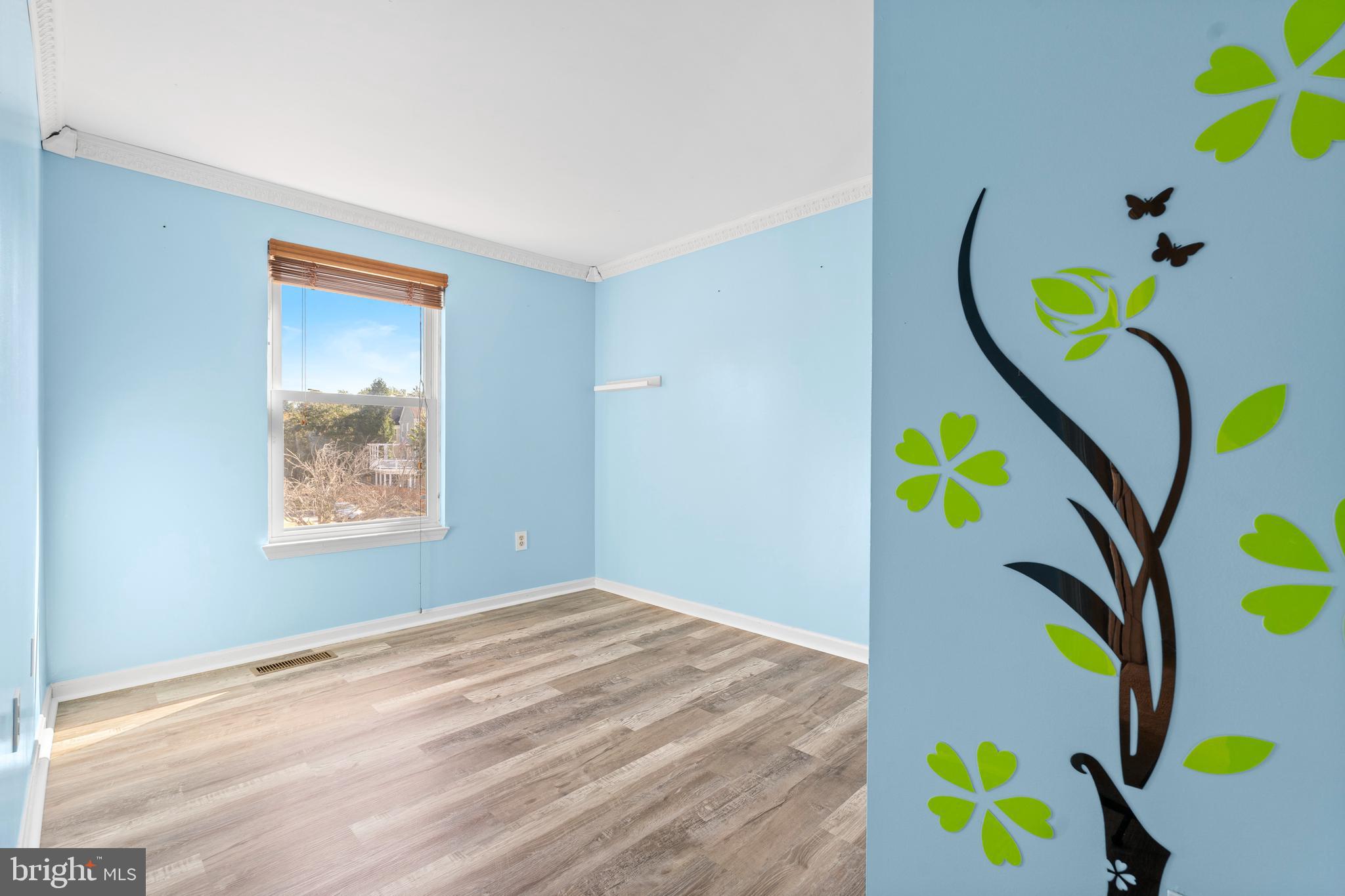 LONGMEAD - Residential