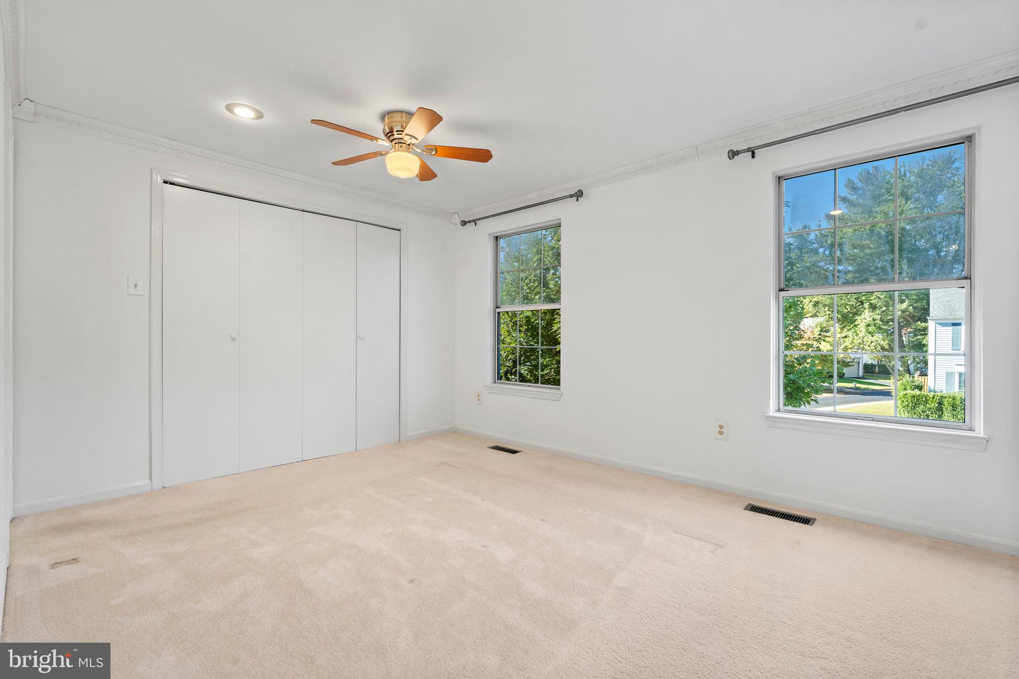 LONGMEAD - Residential