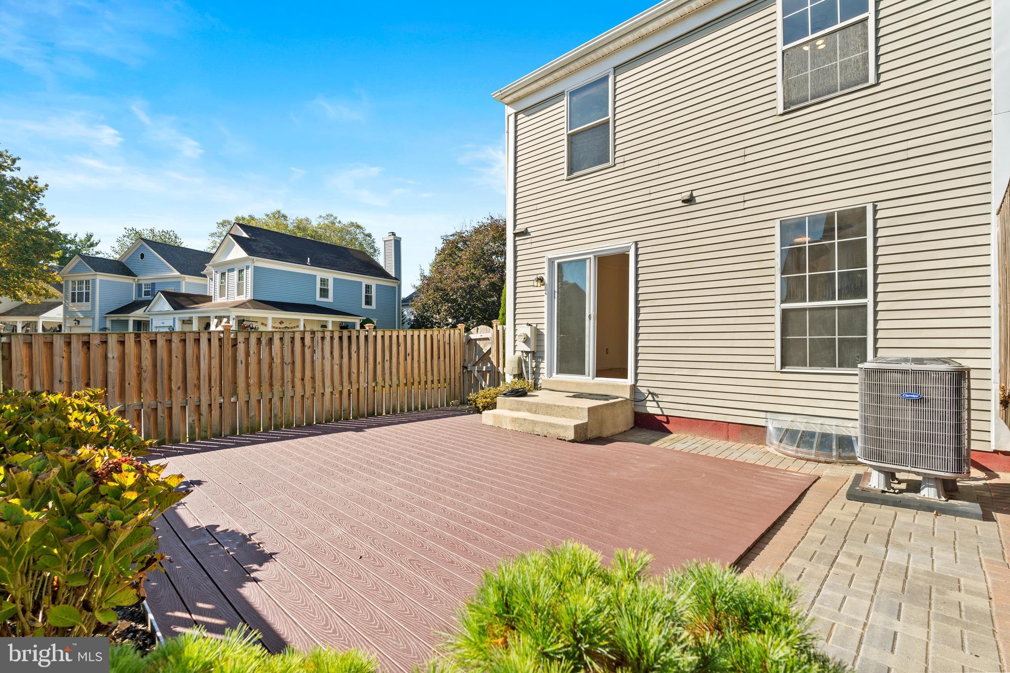 LONGMEAD - Residential