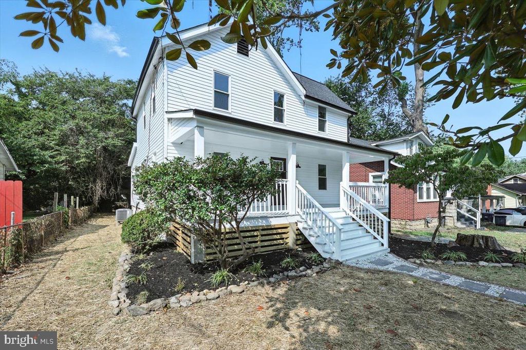 Photo of 4310 31st Street, MOUNT RAINIER, MD 20712 (MLS # MDPG2164146)
