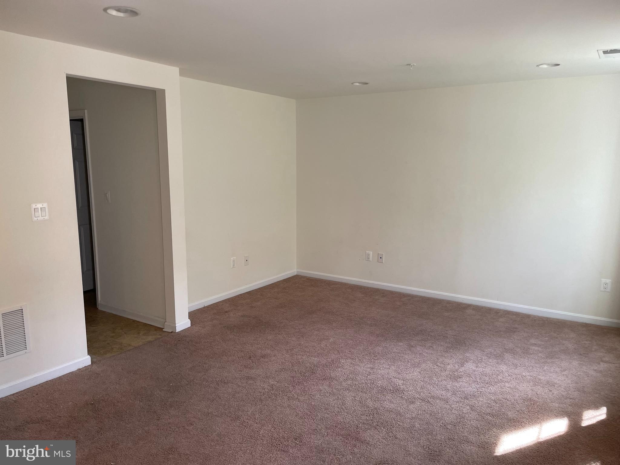 ESPLANADE AT RED RUN - Residential Lease