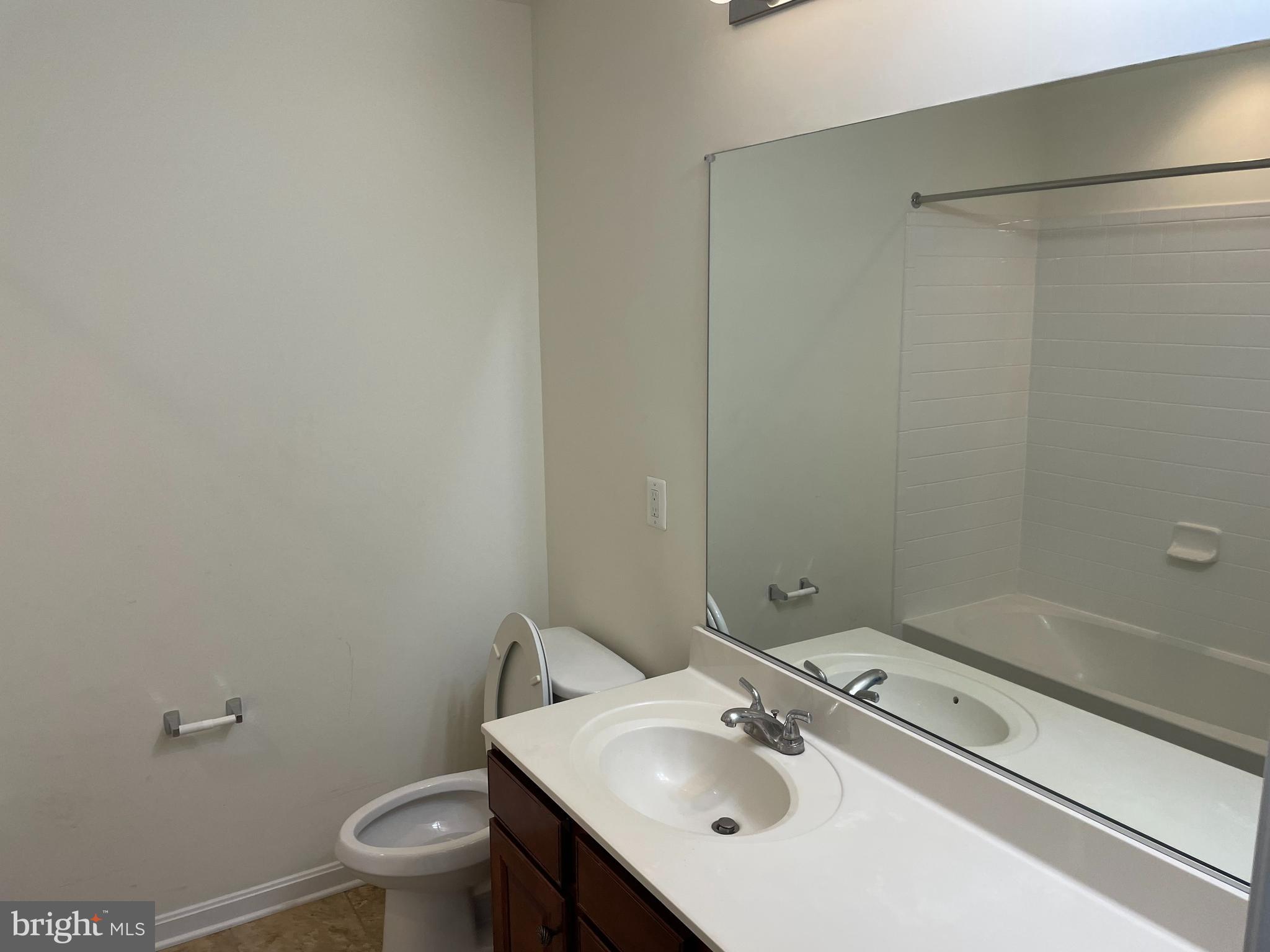 ESPLANADE AT RED RUN - Residential Lease