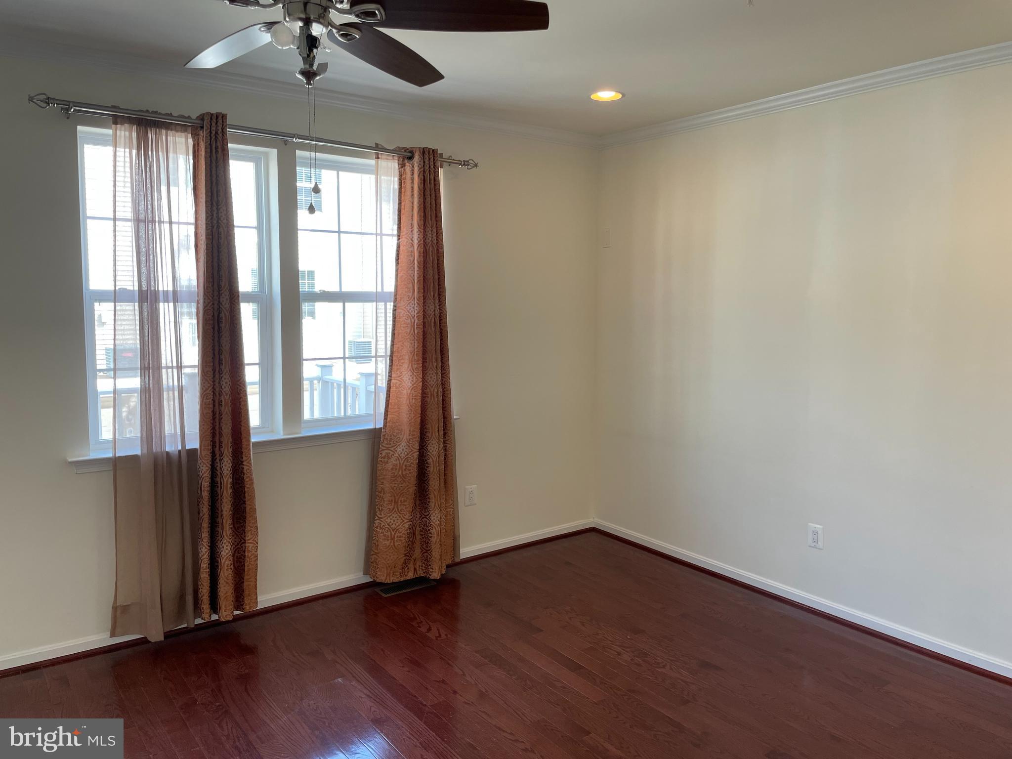 ESPLANADE AT RED RUN - Residential Lease