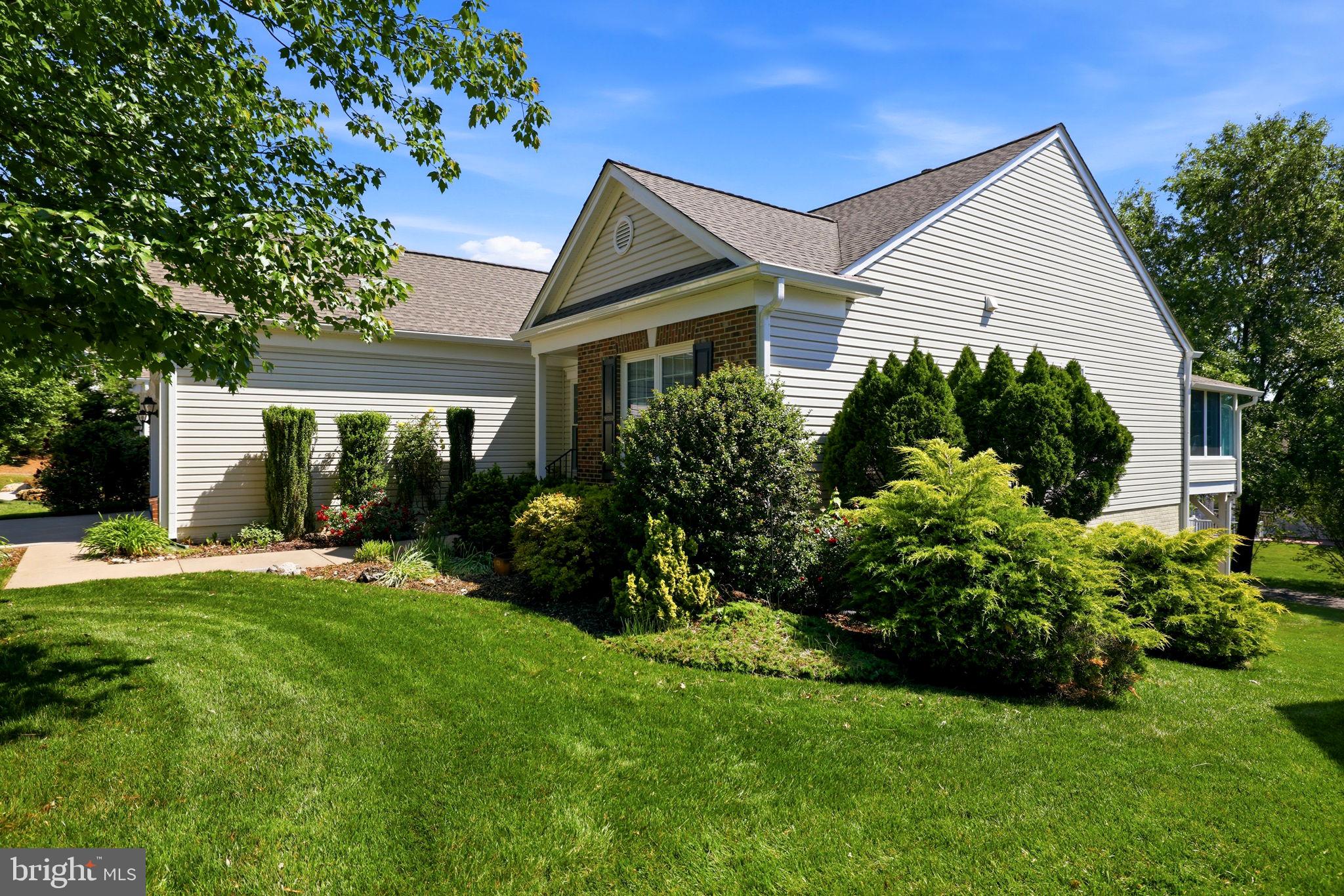 9 LINDEN COURT