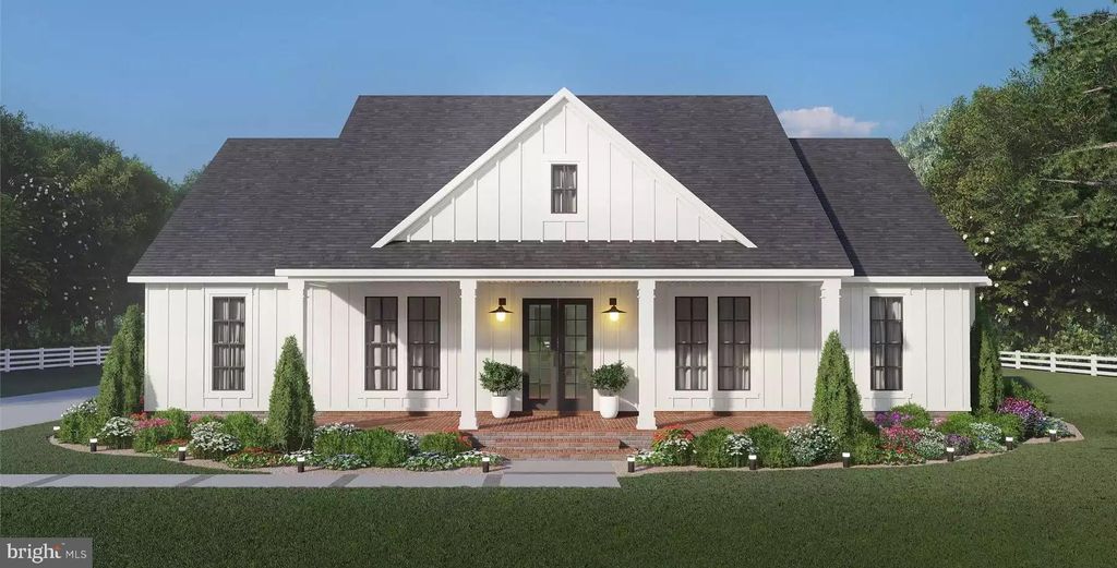 Photo of 1 S Hanover Street, CARLISLE, PA 17013 (MLS # PACB2048742)