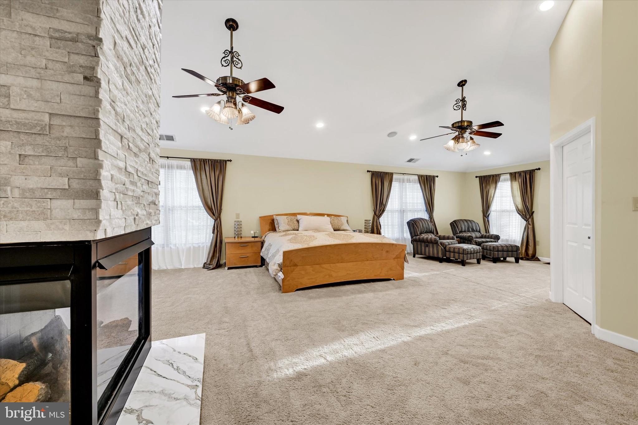 LAKE HILL ESTATES - Residential