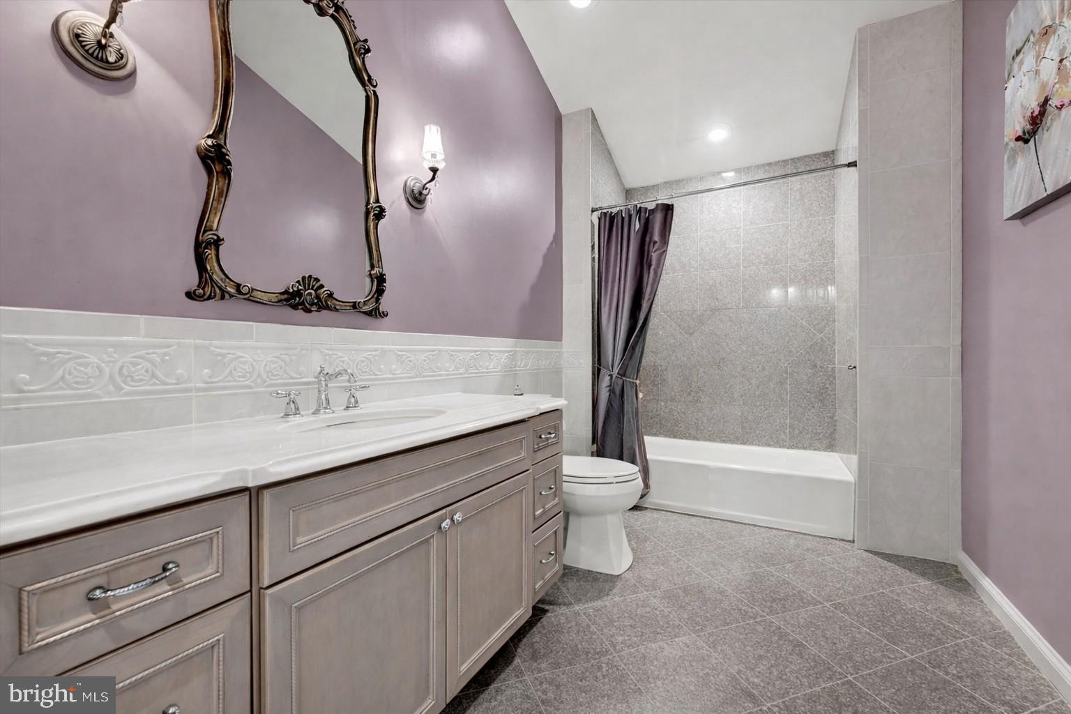 LAKE HILL ESTATES - Residential