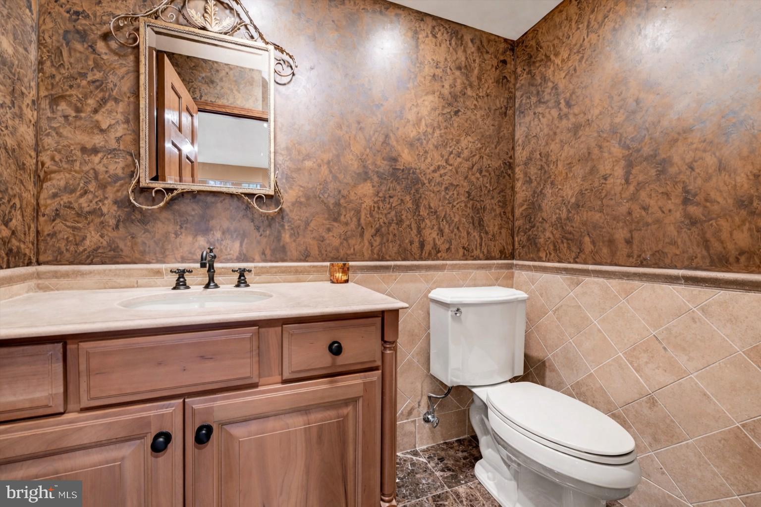 LAKE HILL ESTATES - Residential