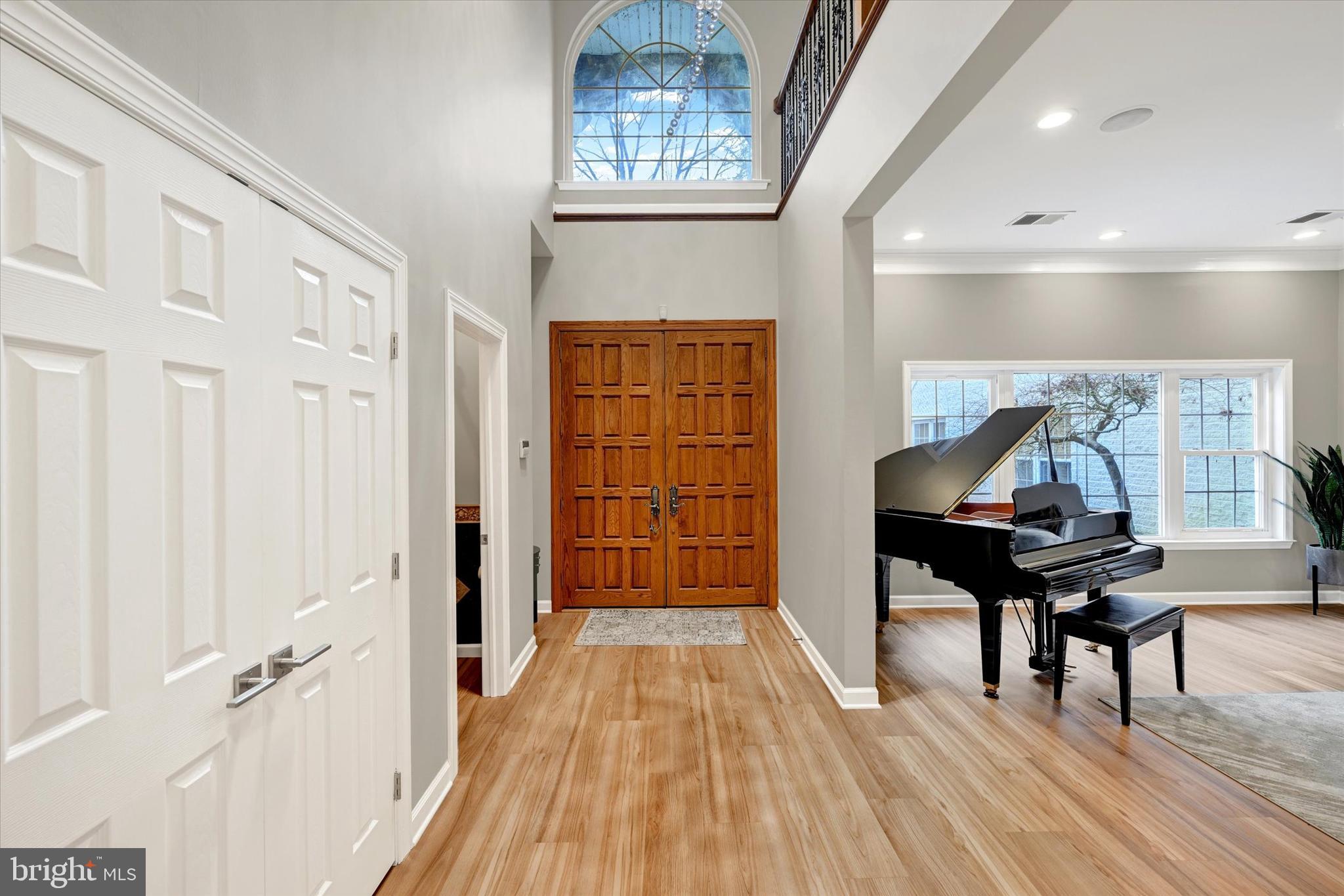 LAKE HILL ESTATES - Residential