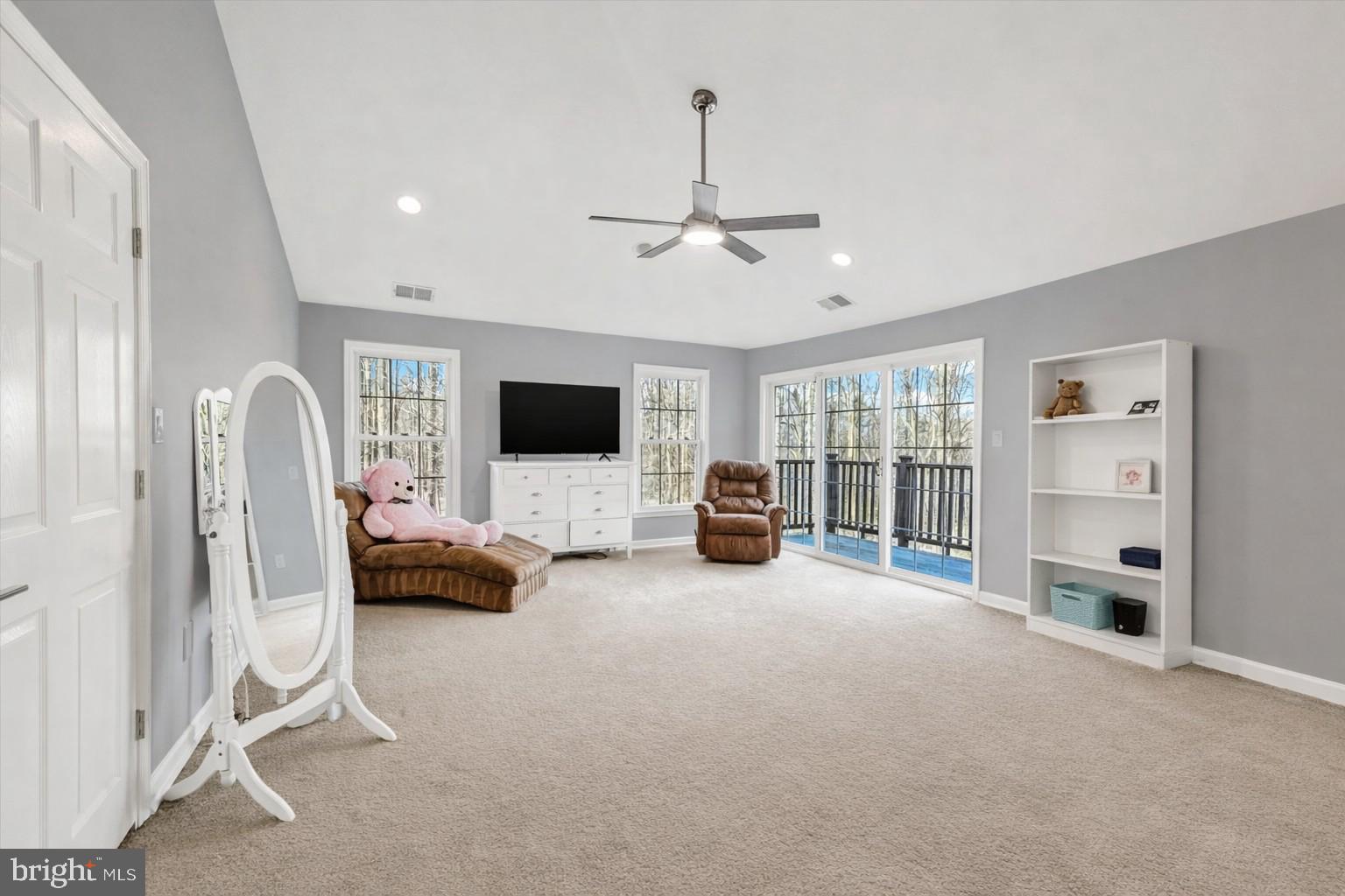 LAKE HILL ESTATES - Residential