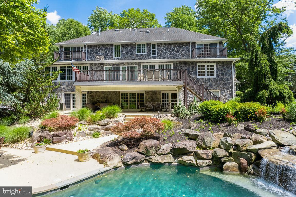 LAKE HILL ESTATES - Residential