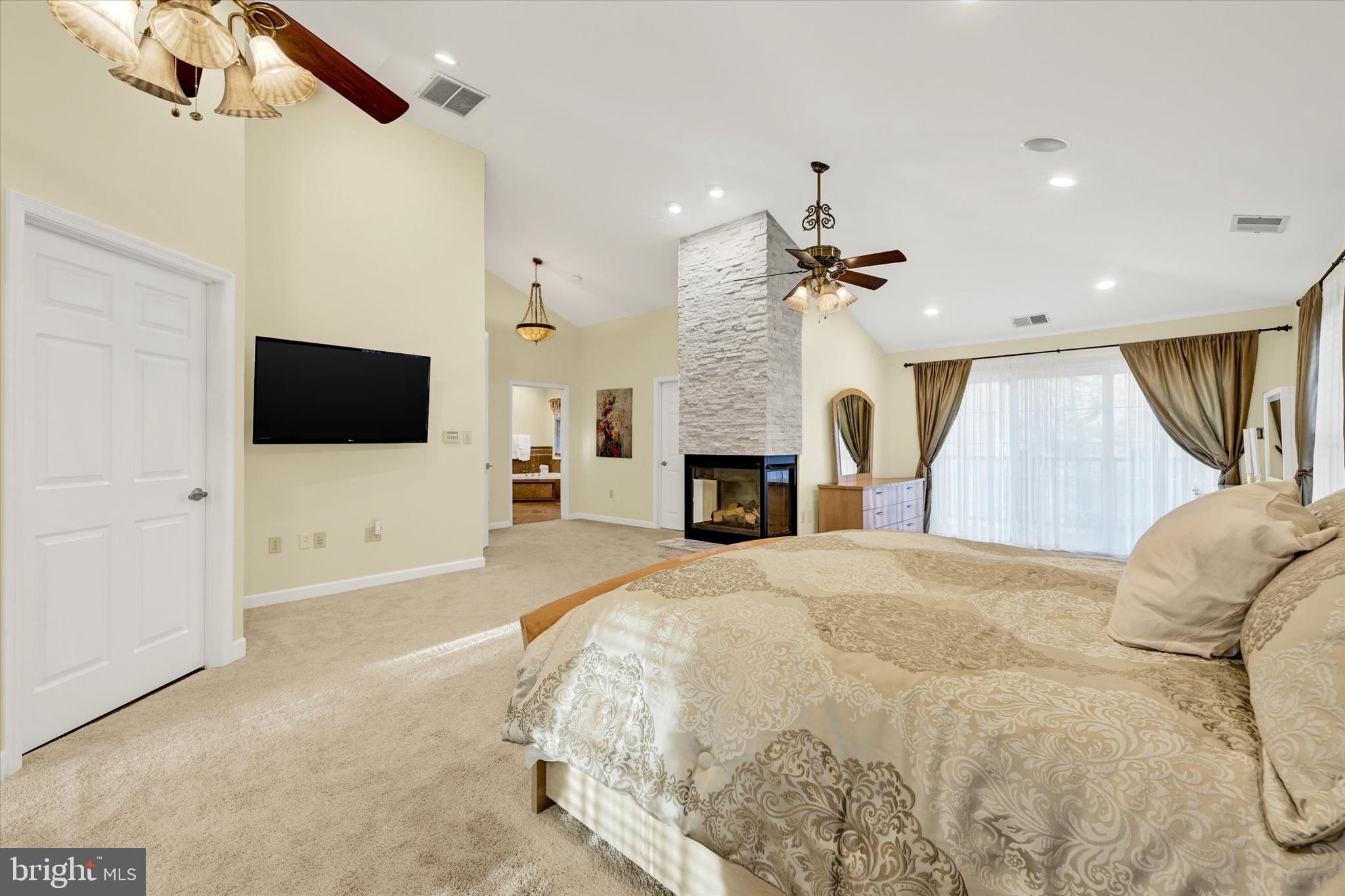 LAKE HILL ESTATES - Residential