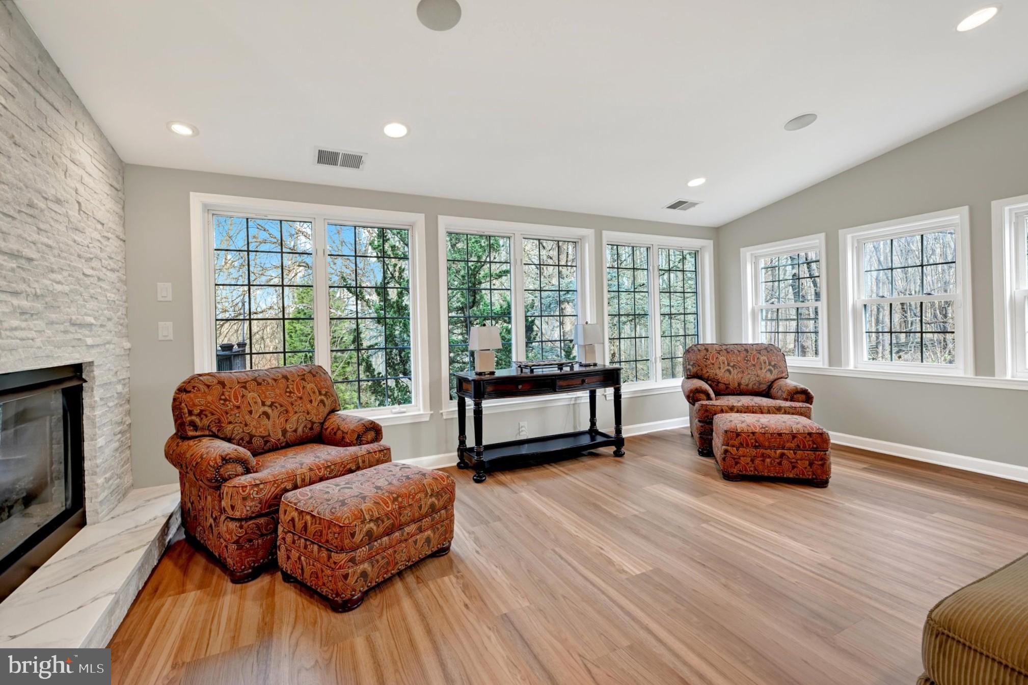 LAKE HILL ESTATES - Residential