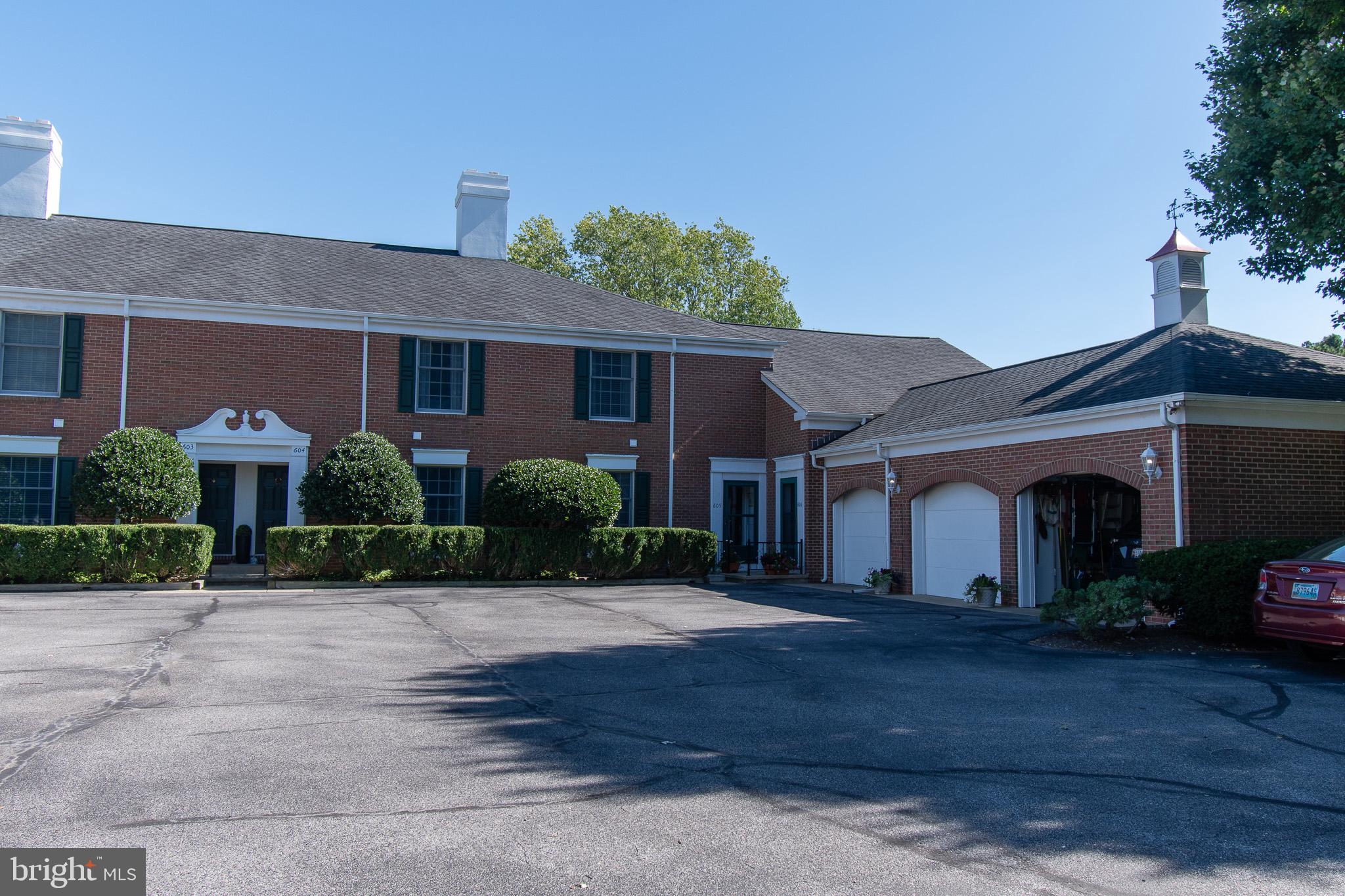 9521 QUAIL HOLLOW DRIVE 605