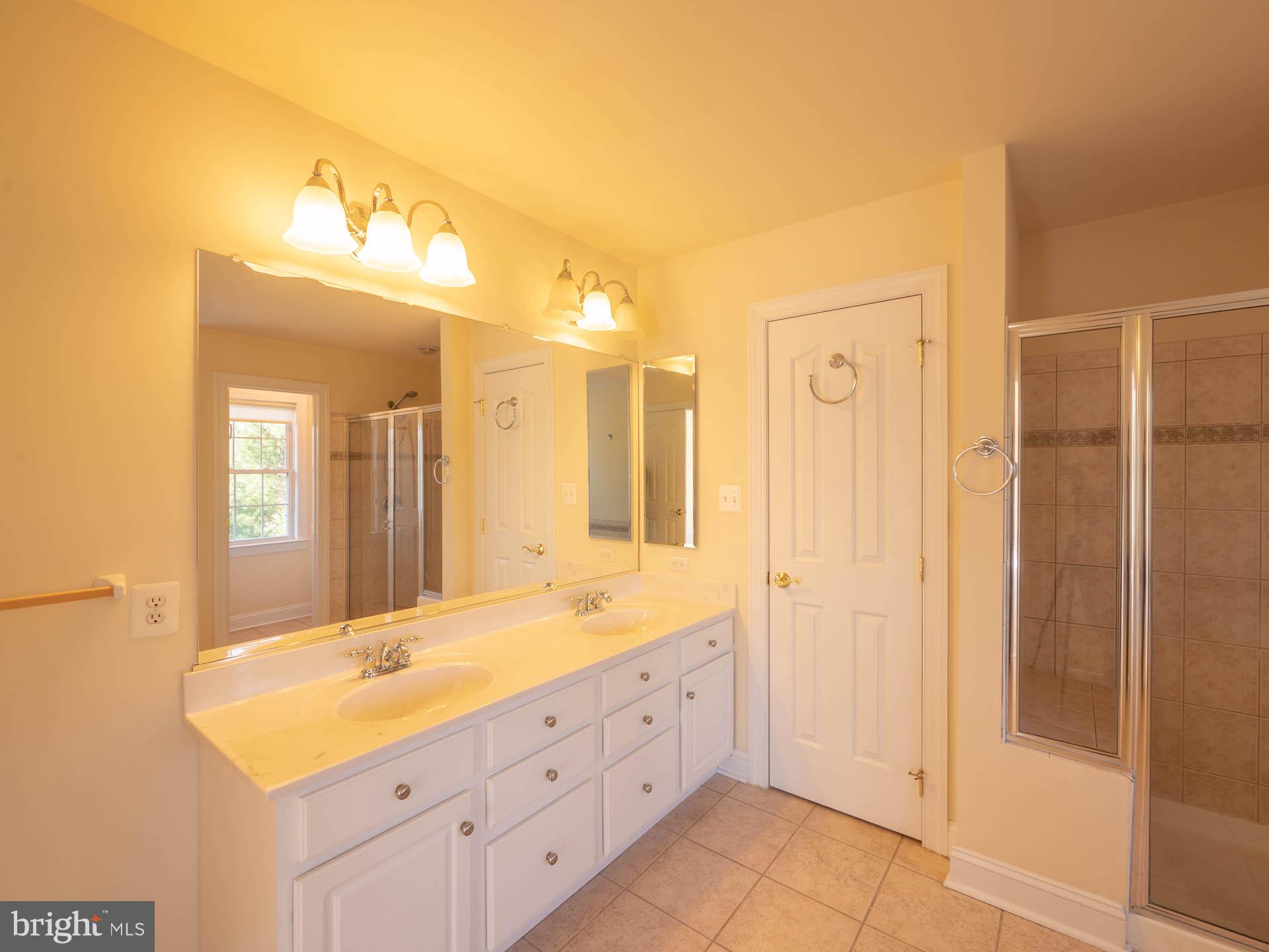 NORTH BROOK - Residential