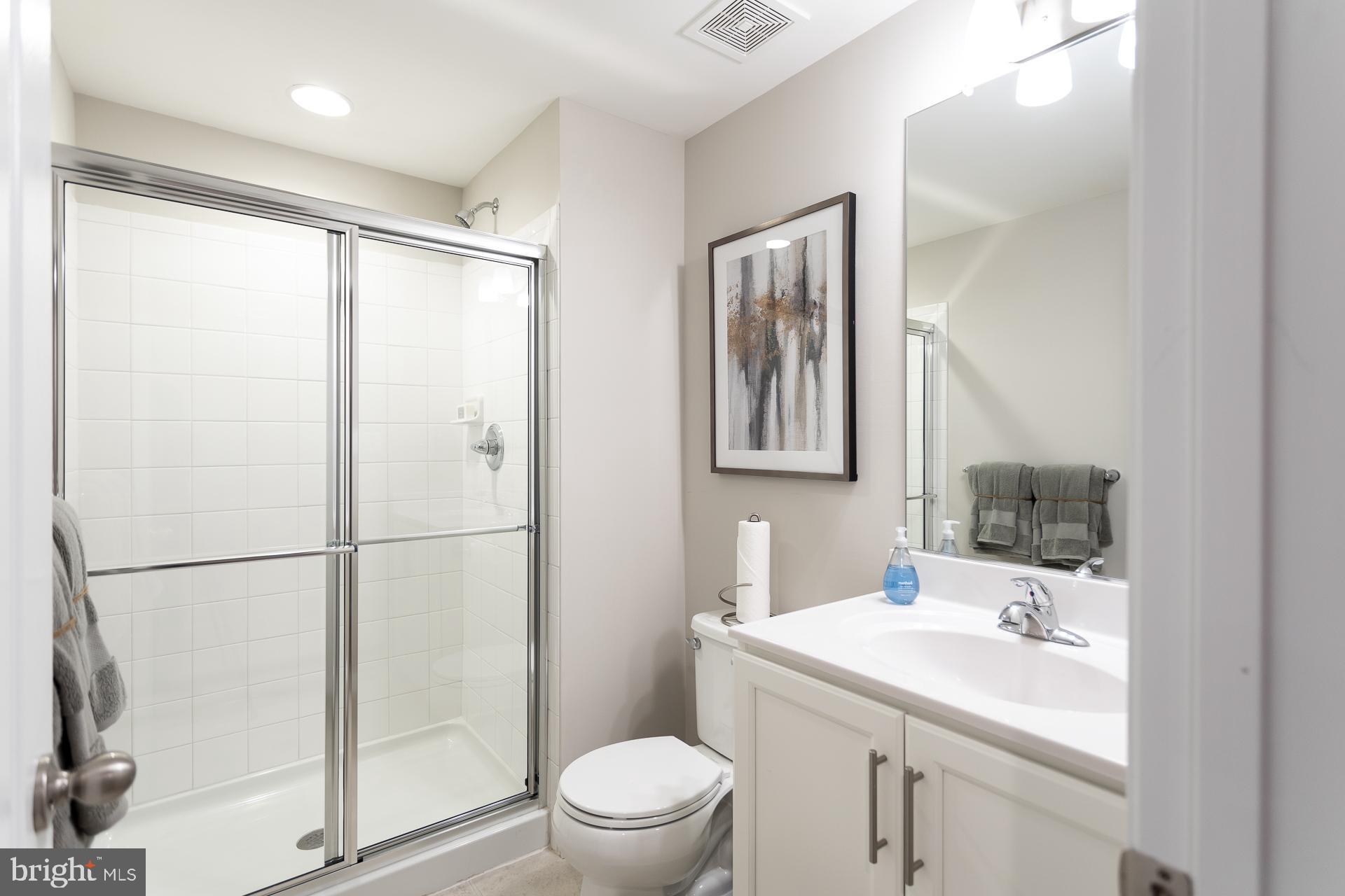 KING'S CROSSING - Residential