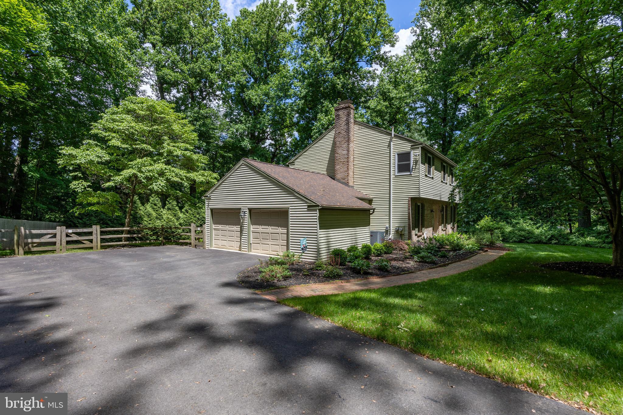 HAMORTON WOODS - Residential