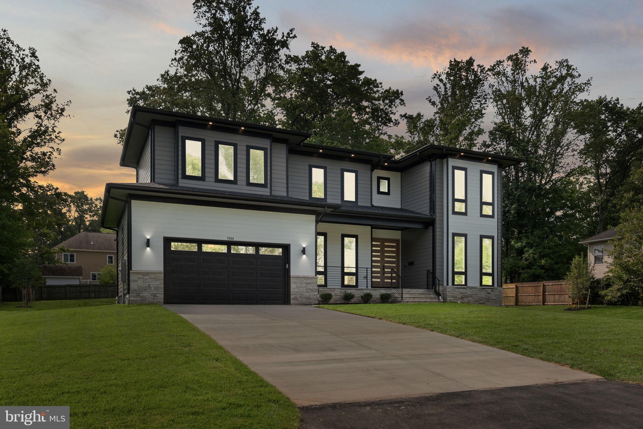 HOLMES RUN HEIGHTS - Residential