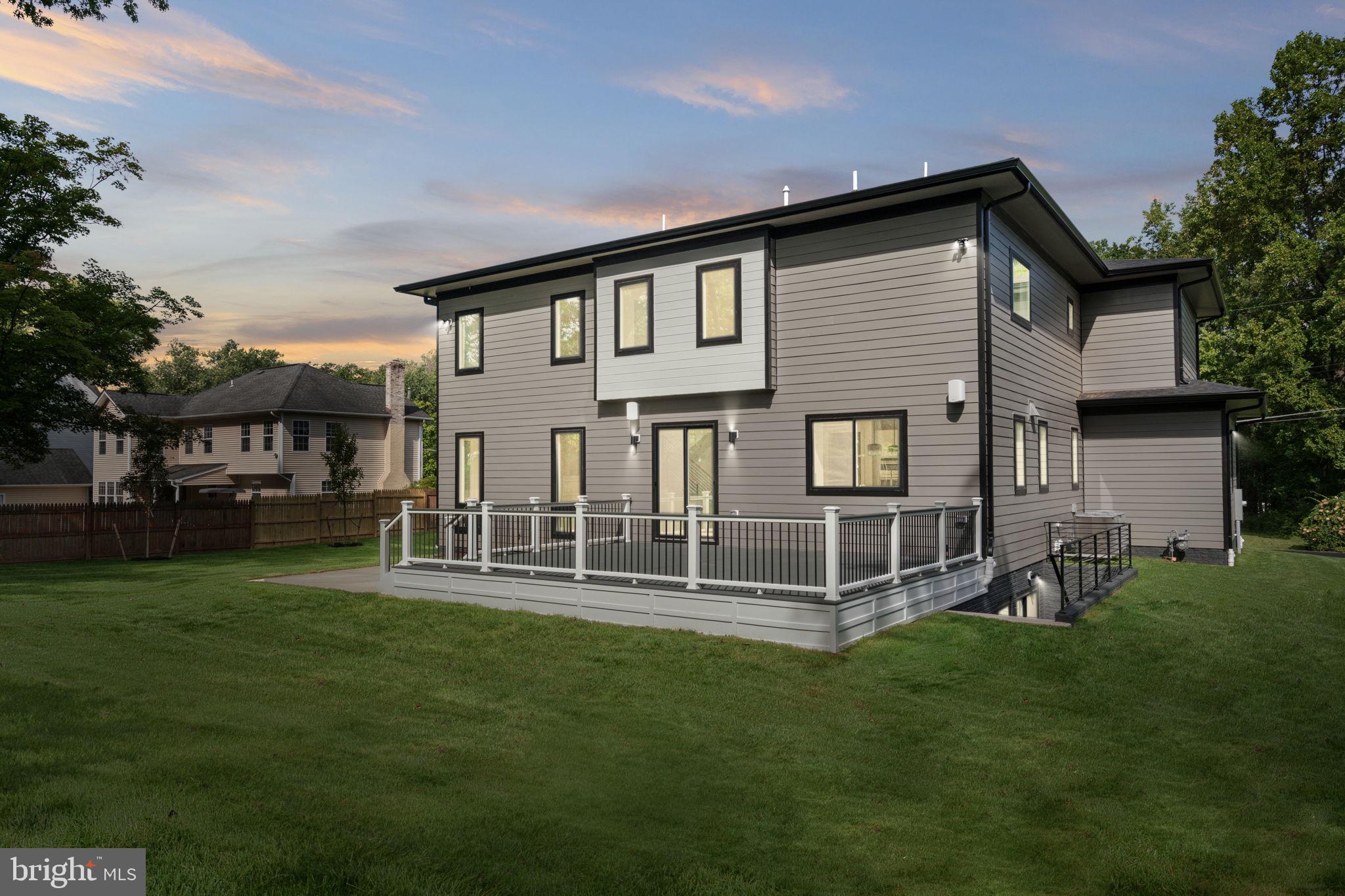 HOLMES RUN HEIGHTS - Residential