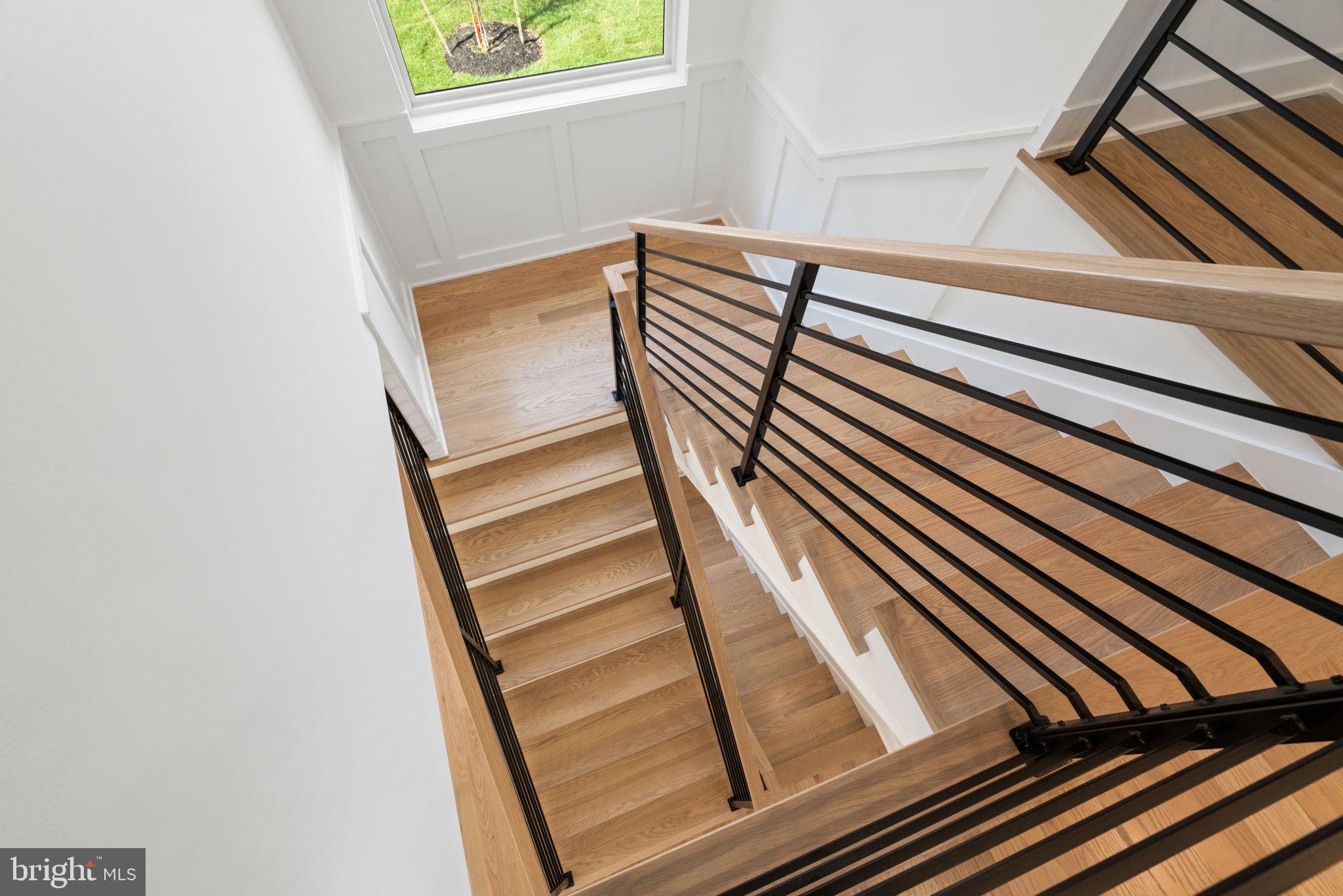 HOLMES RUN HEIGHTS - Residential