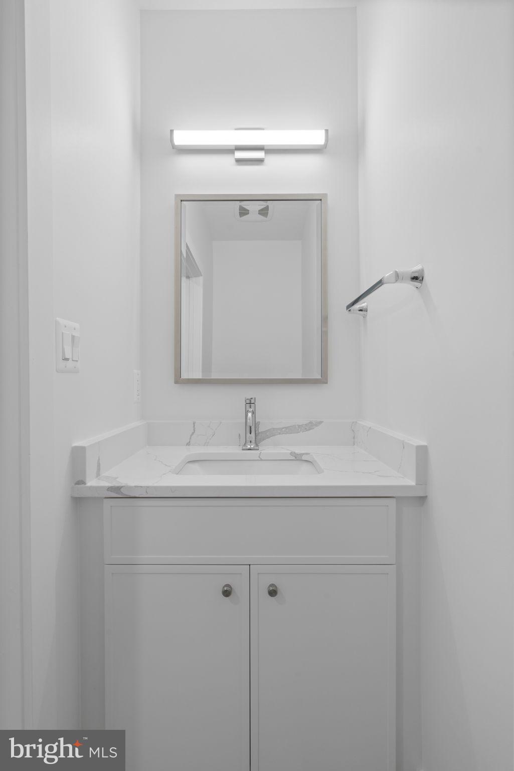 HOLMES RUN HEIGHTS - Residential