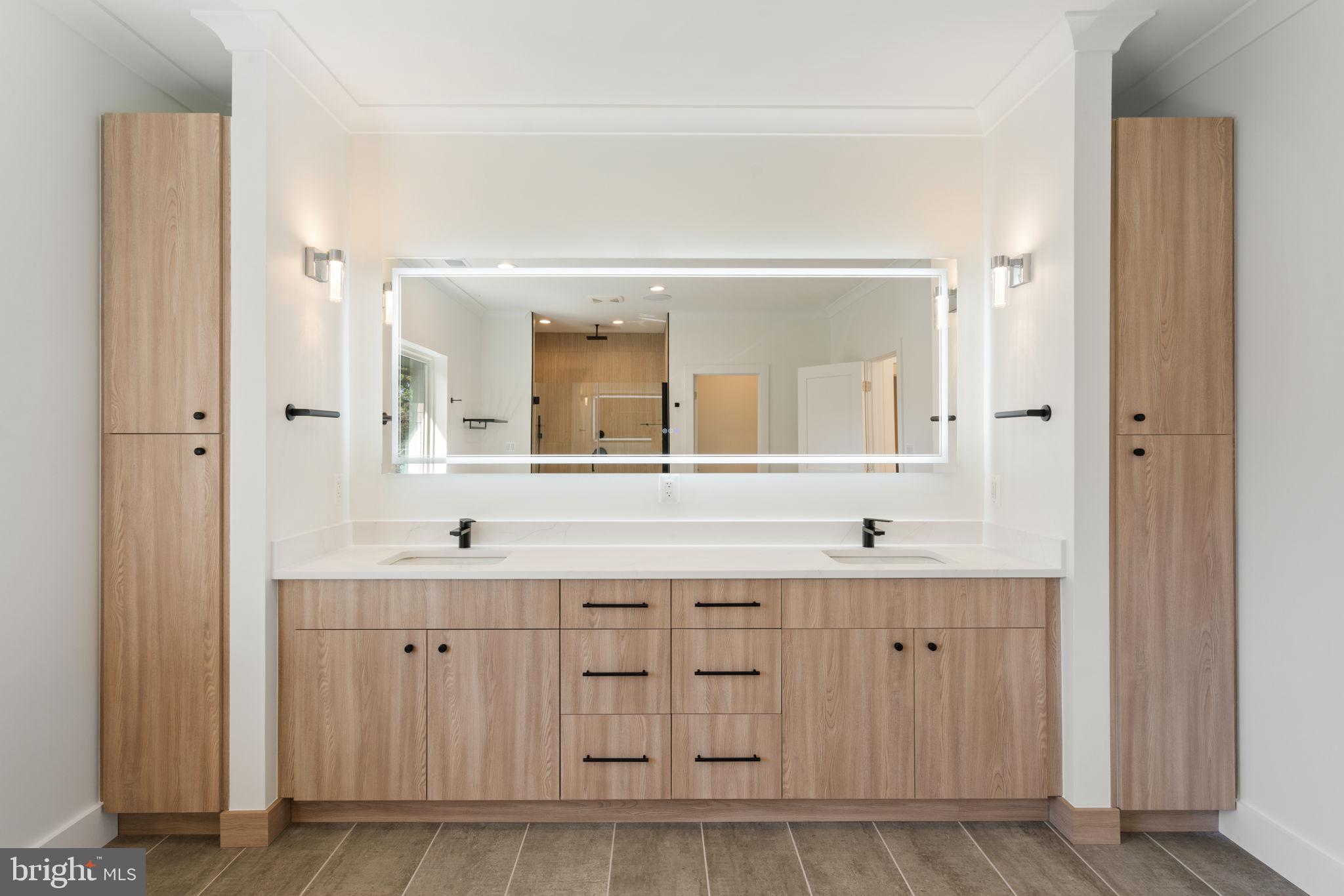 HOLMES RUN HEIGHTS - Residential