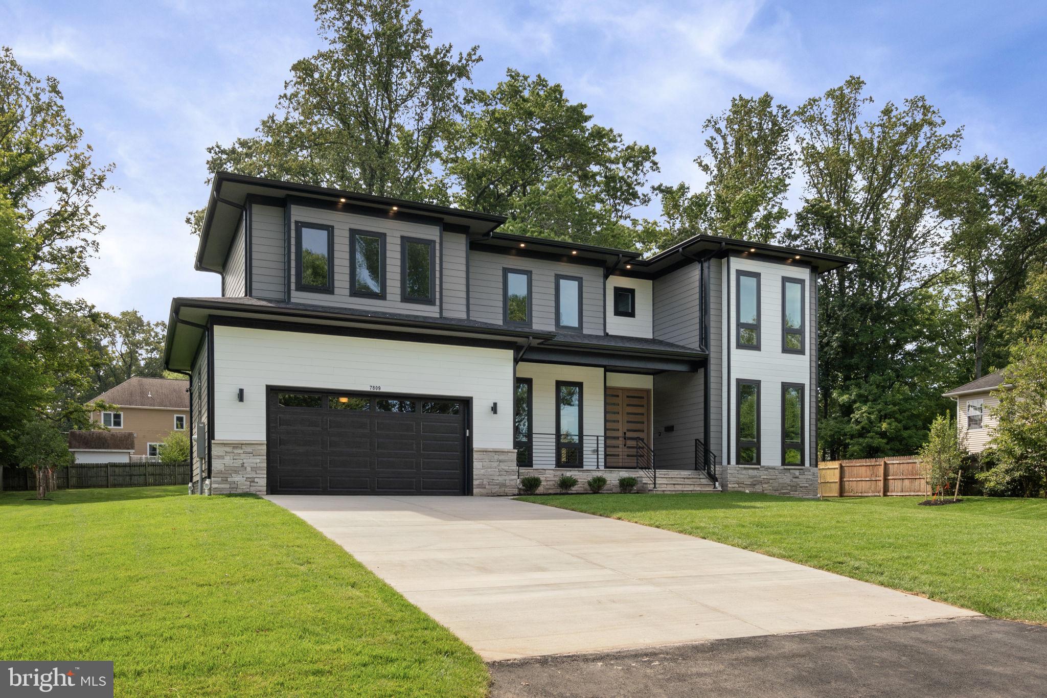 HOLMES RUN HEIGHTS - Residential