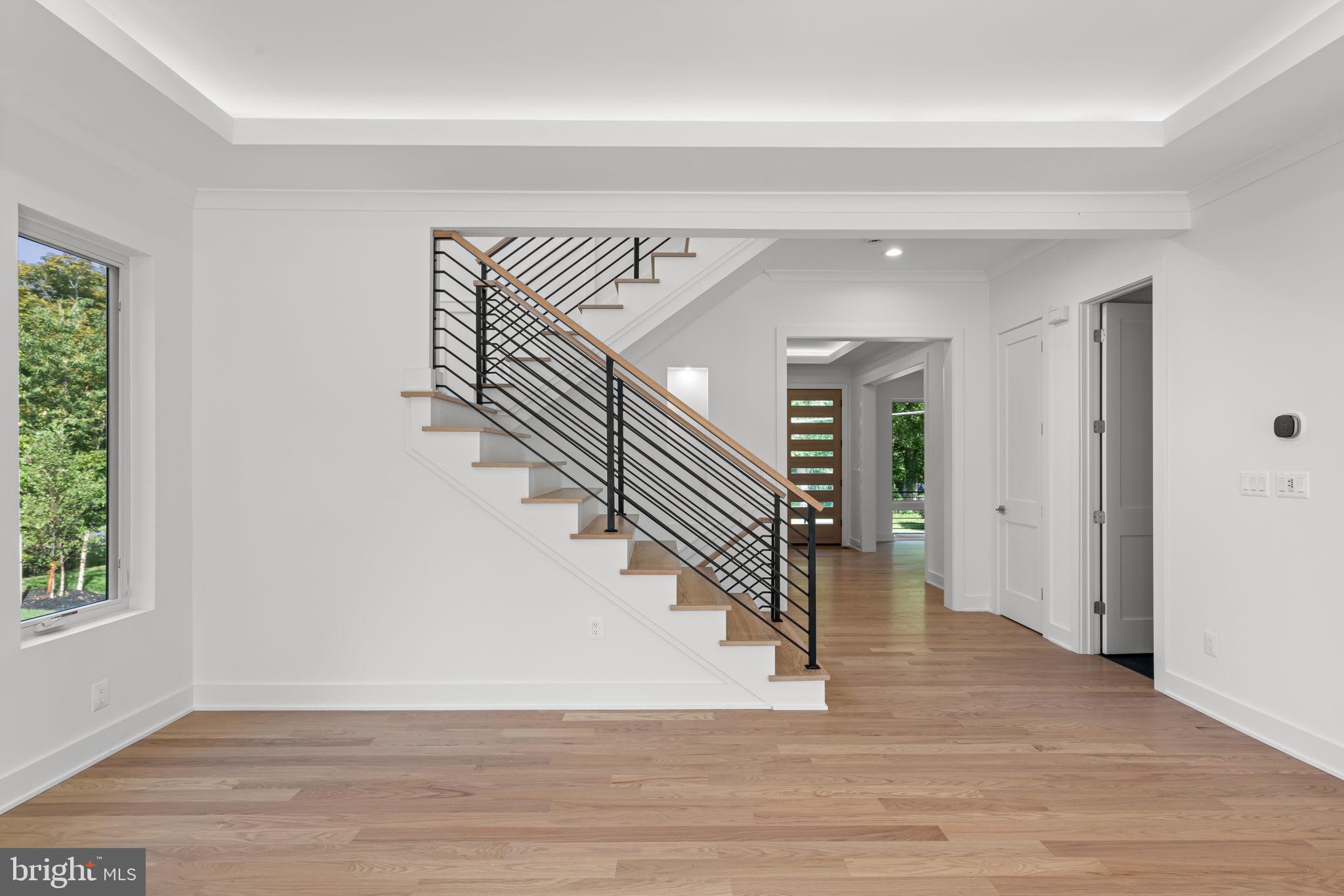 HOLMES RUN HEIGHTS - Residential