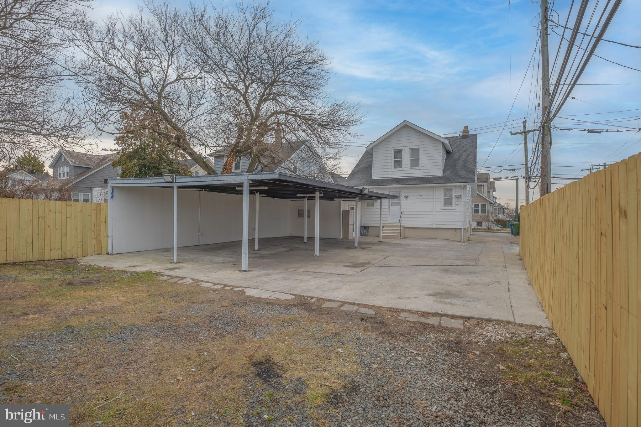 GARDENVILLE - Residential