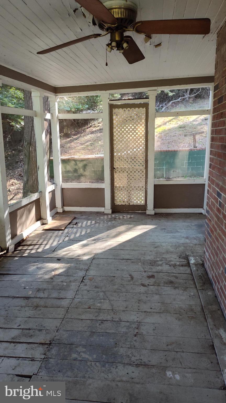 TOWN OF ROMNEY - Residential