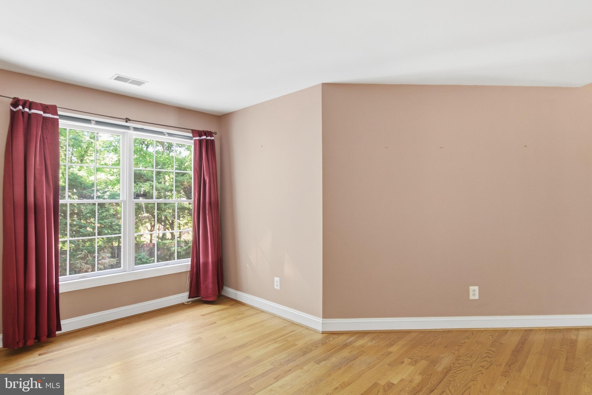 WOLFTRAP ESTATES - Residential