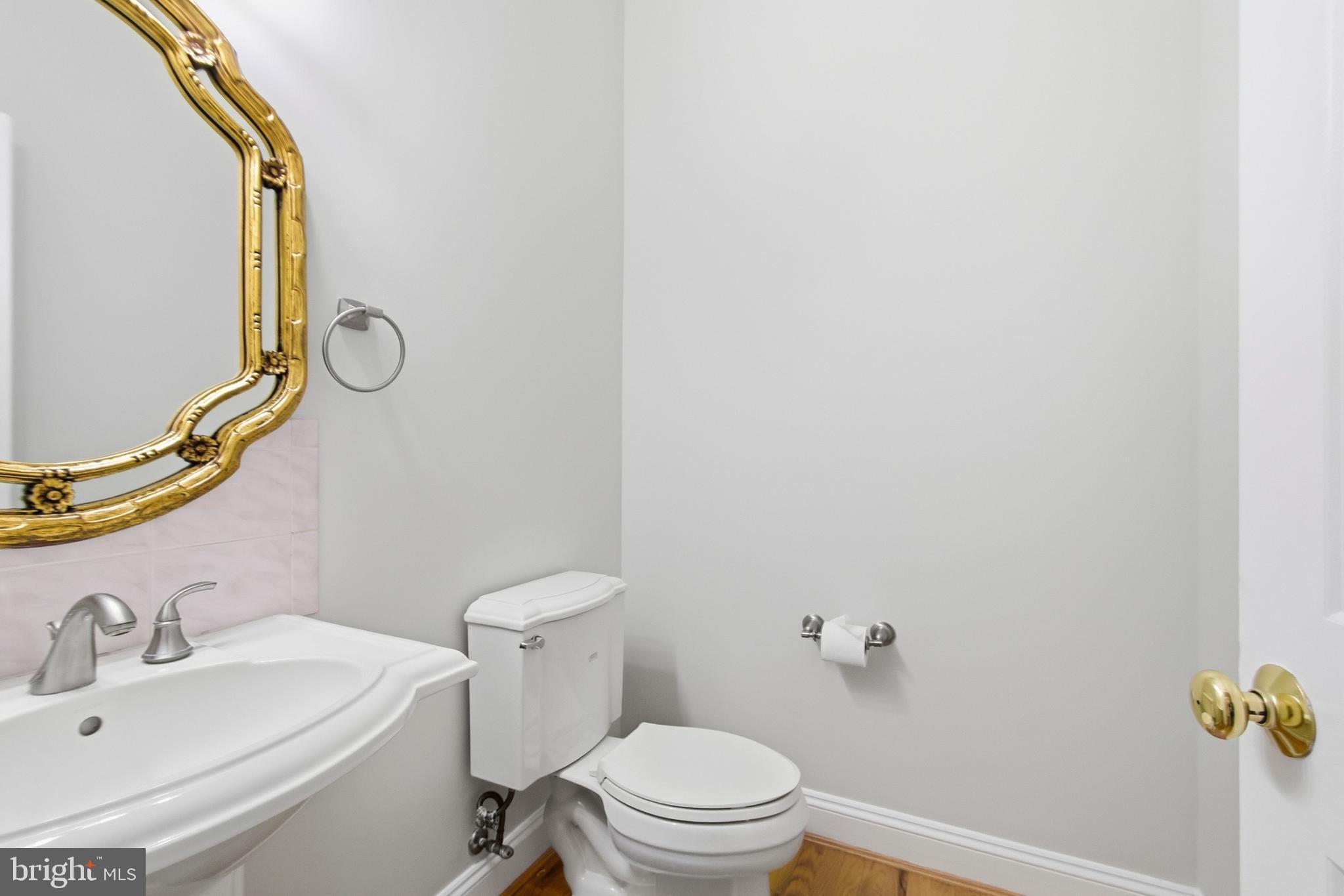 WOLFTRAP ESTATES - Residential