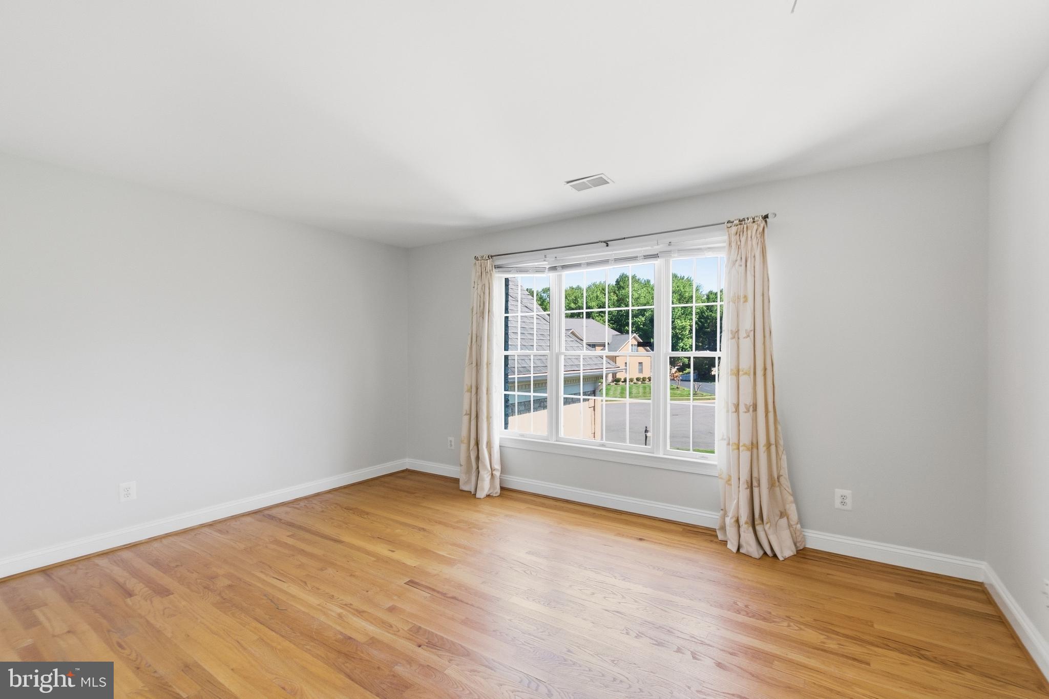 WOLFTRAP ESTATES - Residential