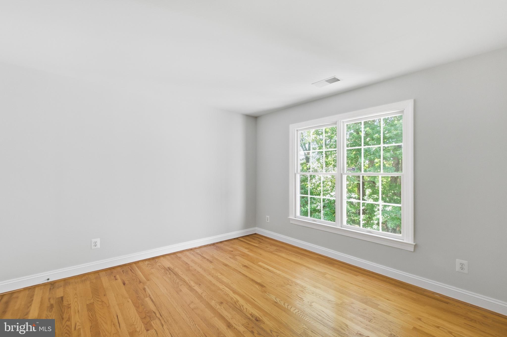 WOLFTRAP ESTATES - Residential