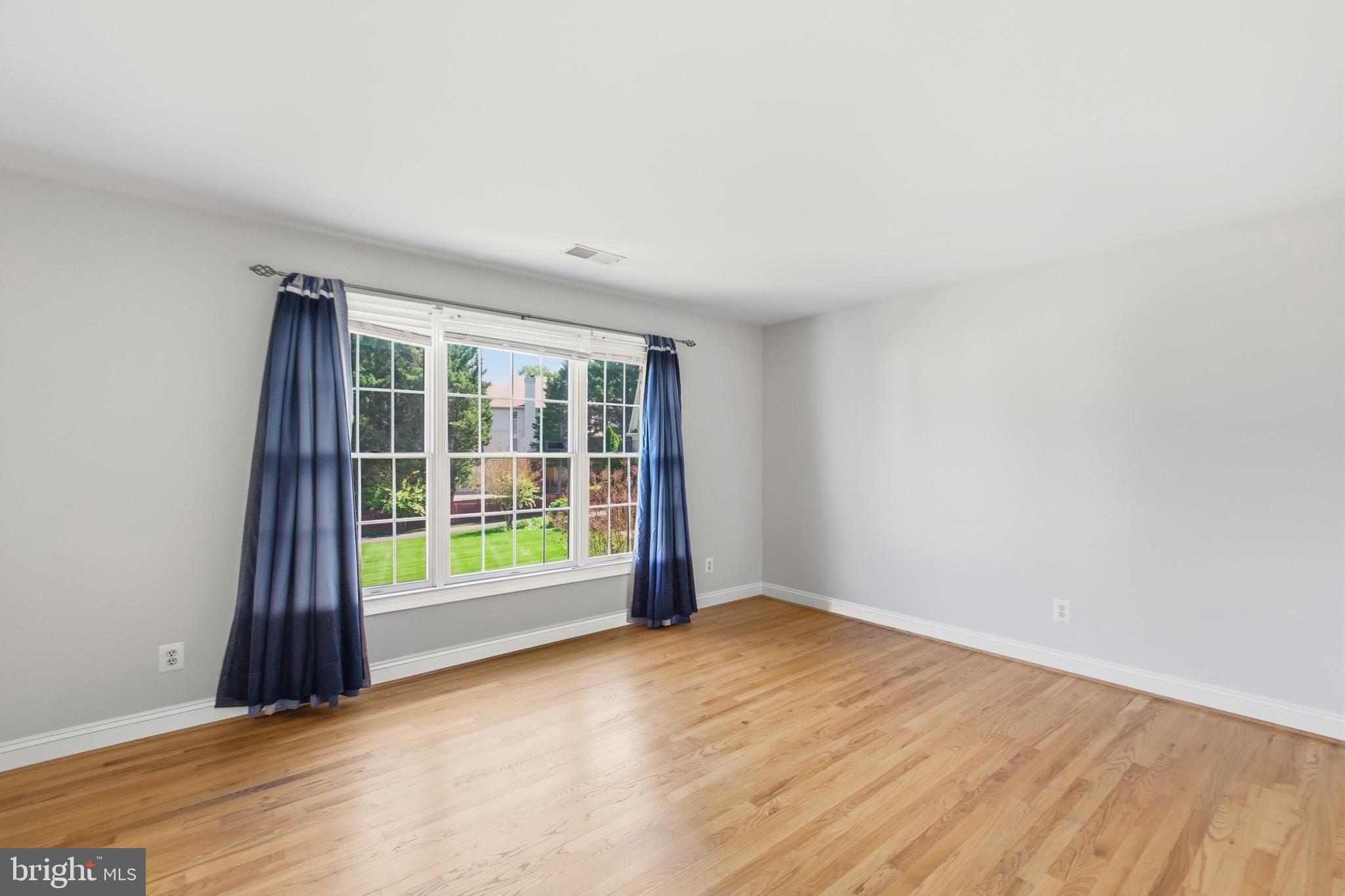 WOLFTRAP ESTATES - Residential