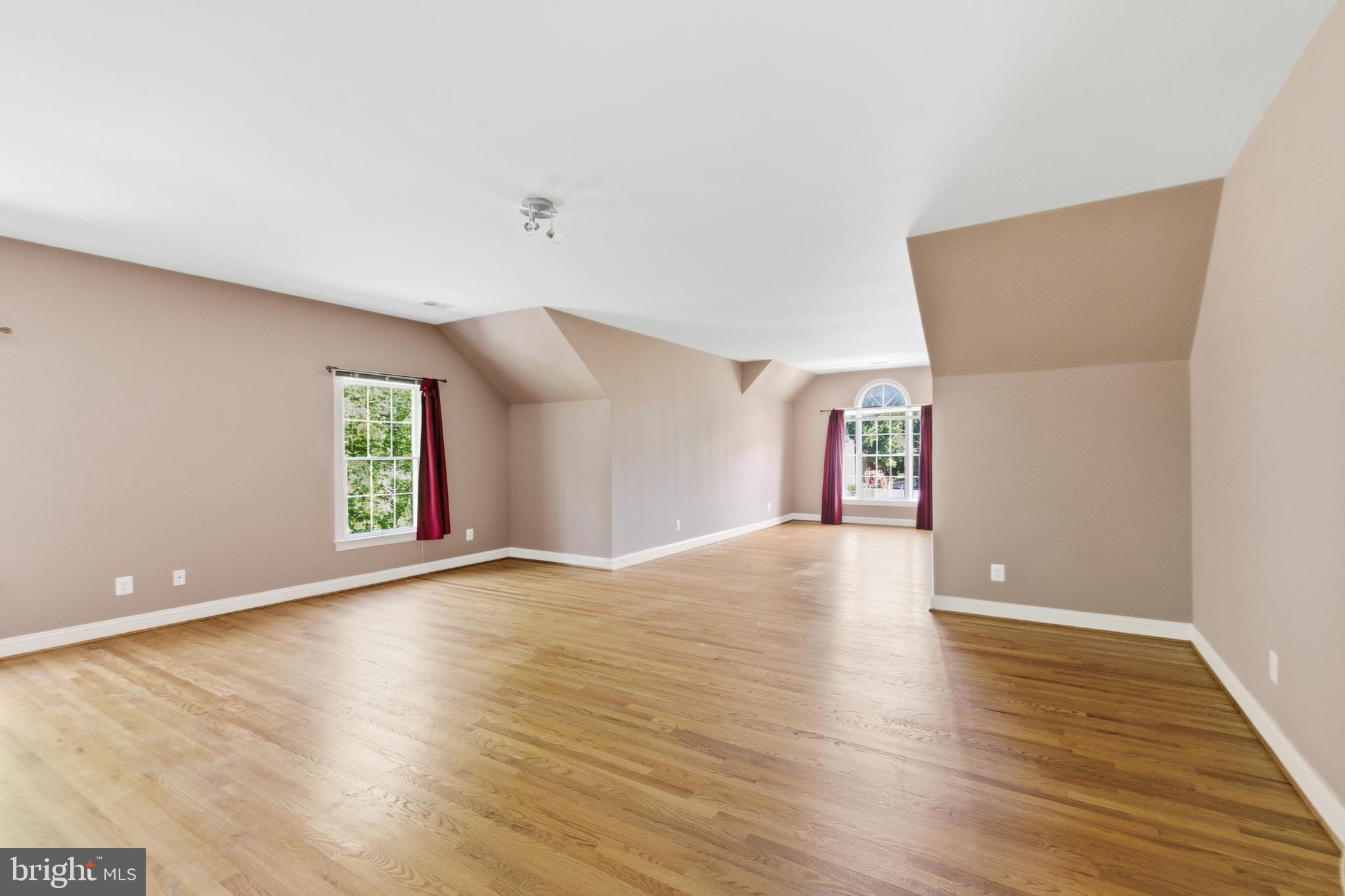 WOLFTRAP ESTATES - Residential