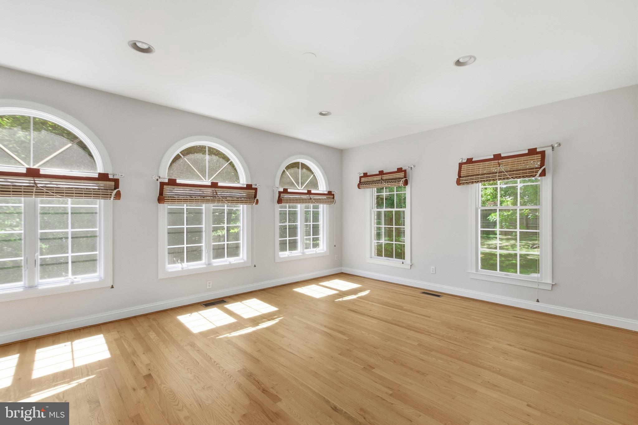 WOLFTRAP ESTATES - Residential