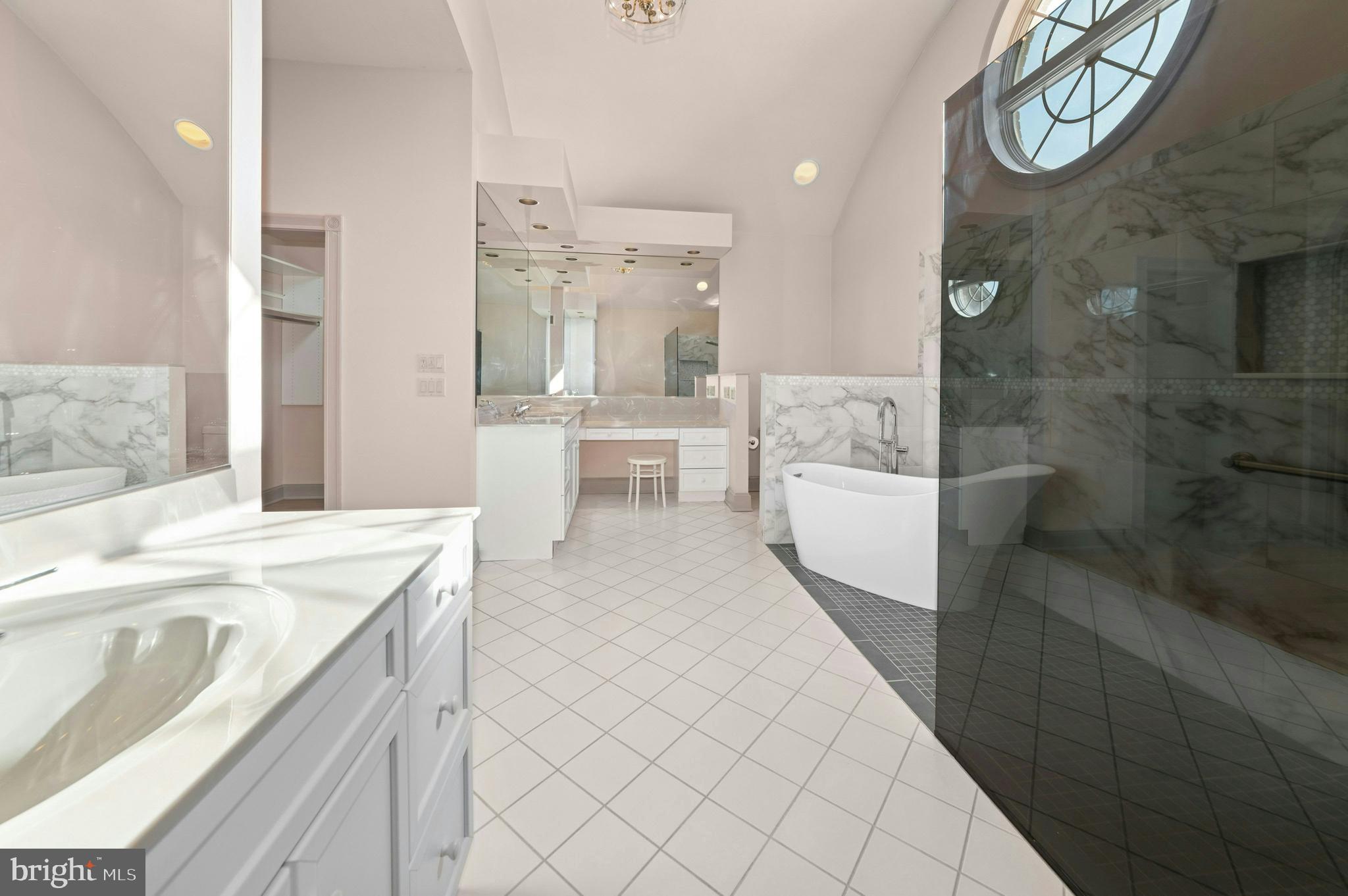 BRODHEAD MANOR - Residential