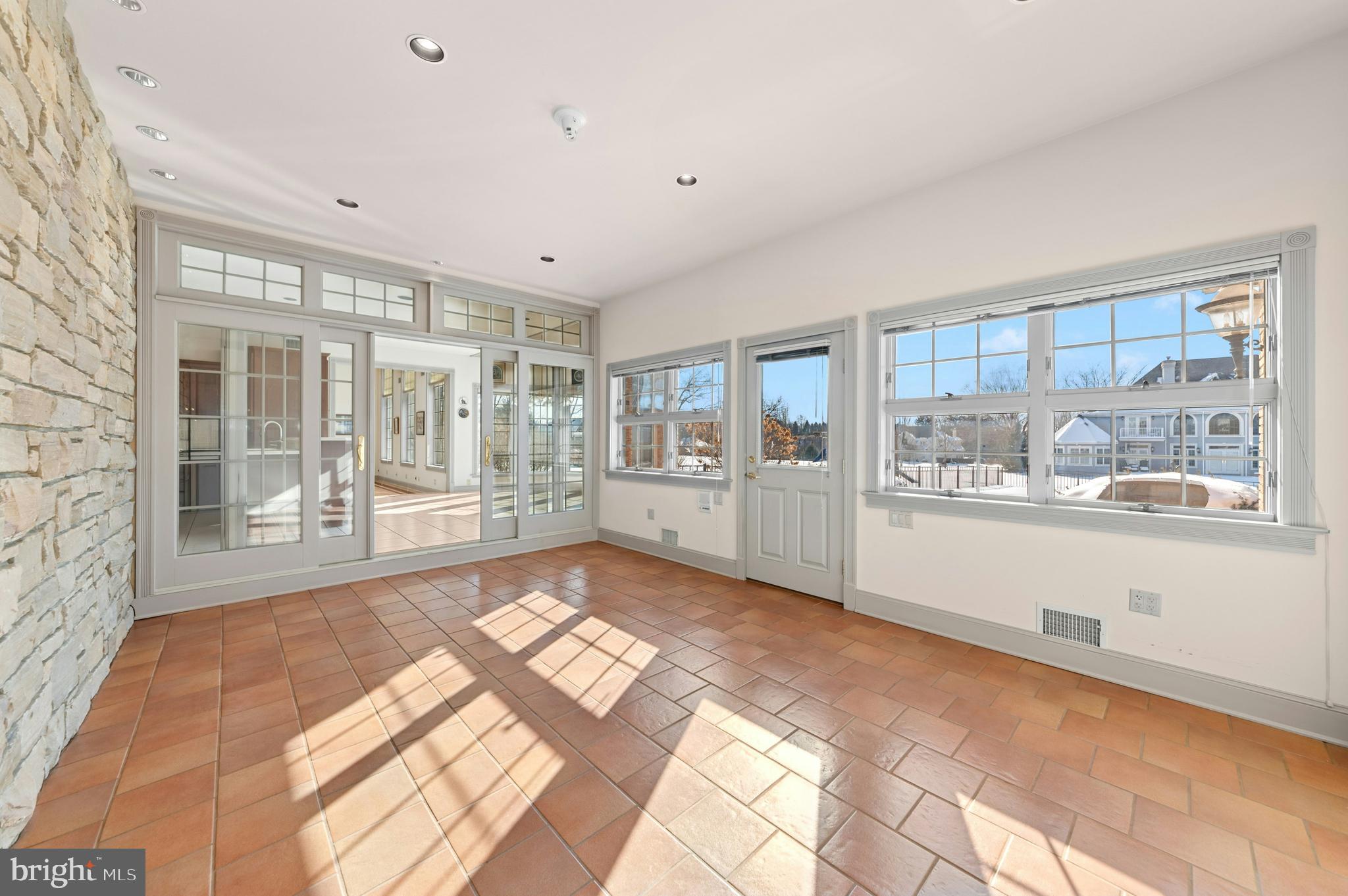 BRODHEAD MANOR - Residential