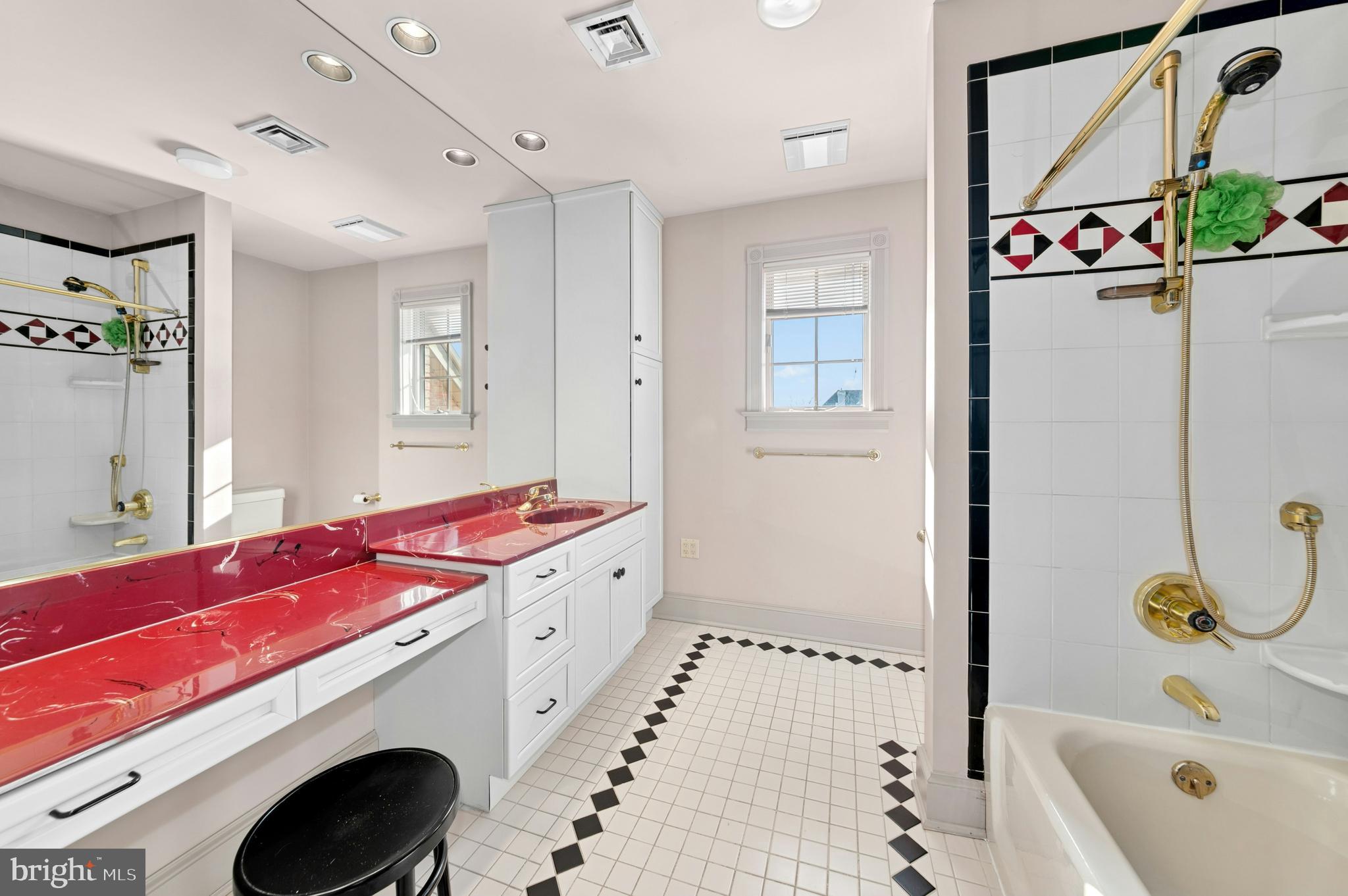 BRODHEAD MANOR - Residential