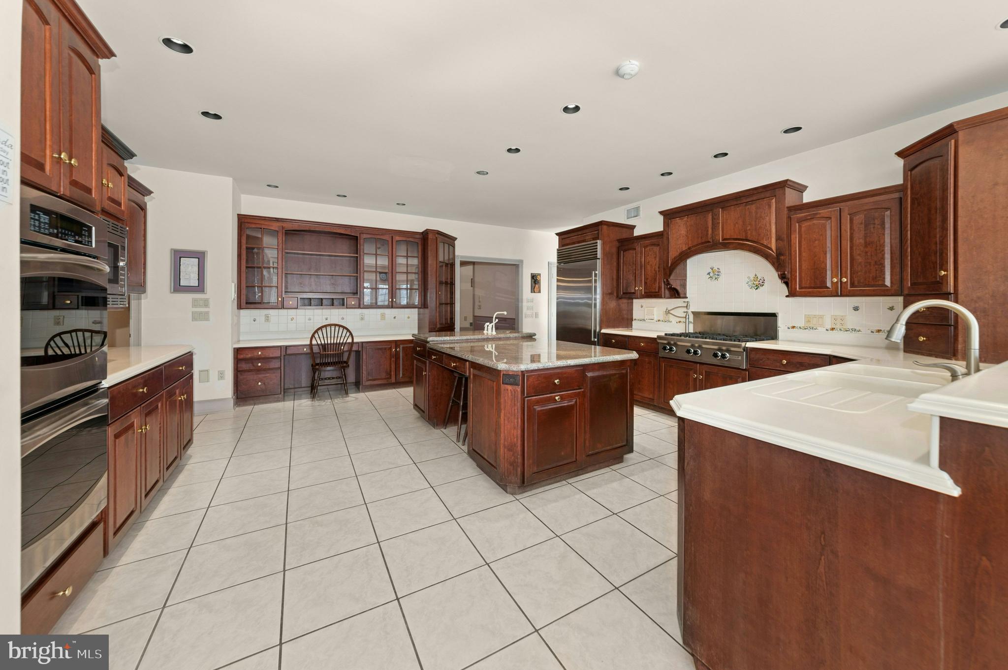 BRODHEAD MANOR - Residential